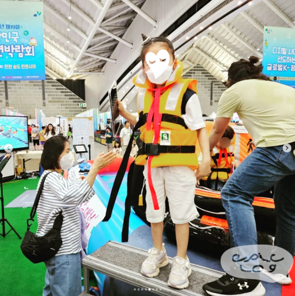 d18a974d18f21.png