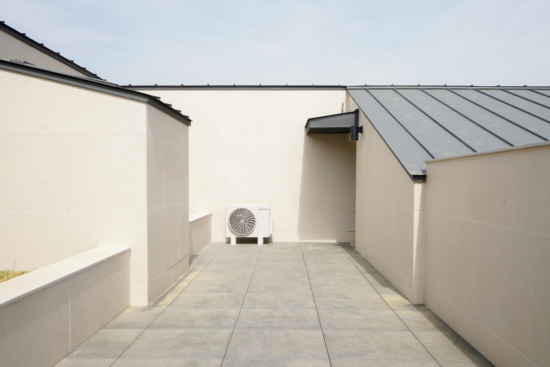 f2c8635184096.jpg