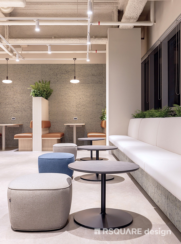 알스퀘어디자인_지멘스 도곡_오피스 인테리어_라운지 소테이블