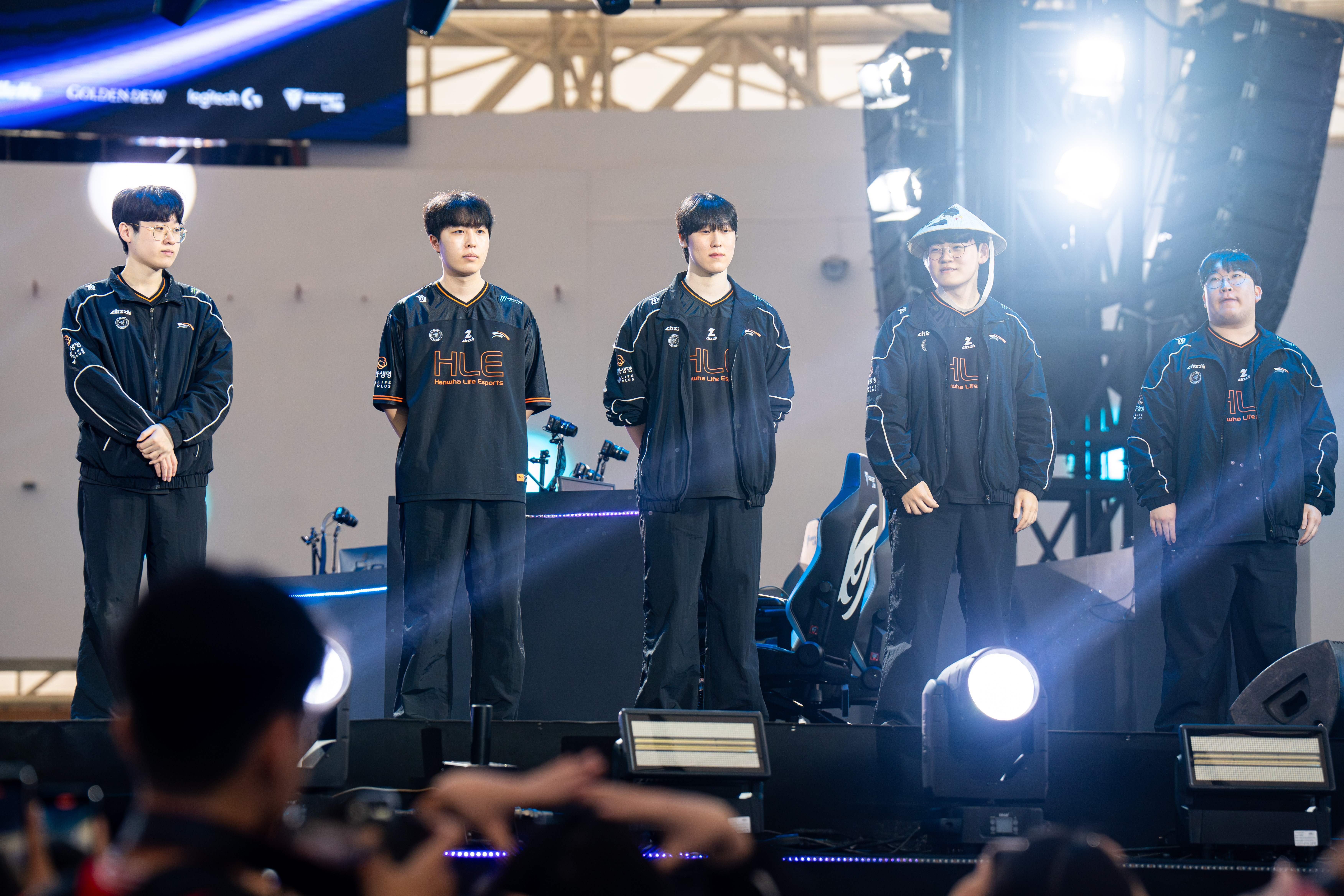 LCK,  DRX,  HLE,  VEC,  Ha Noi anh 3
