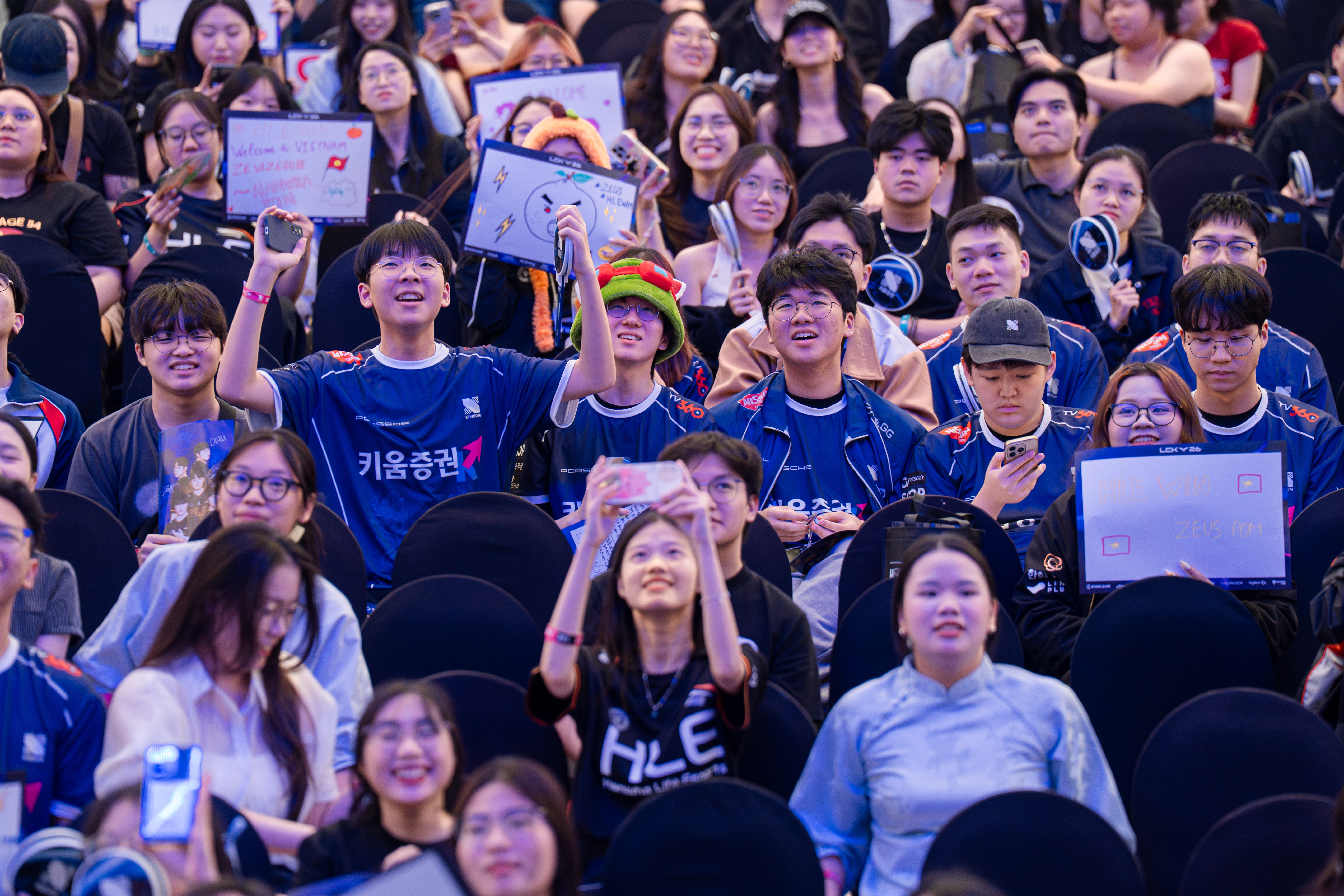 LCK,  DRX,  HLE,  VEC,  Ha Noi anh 7