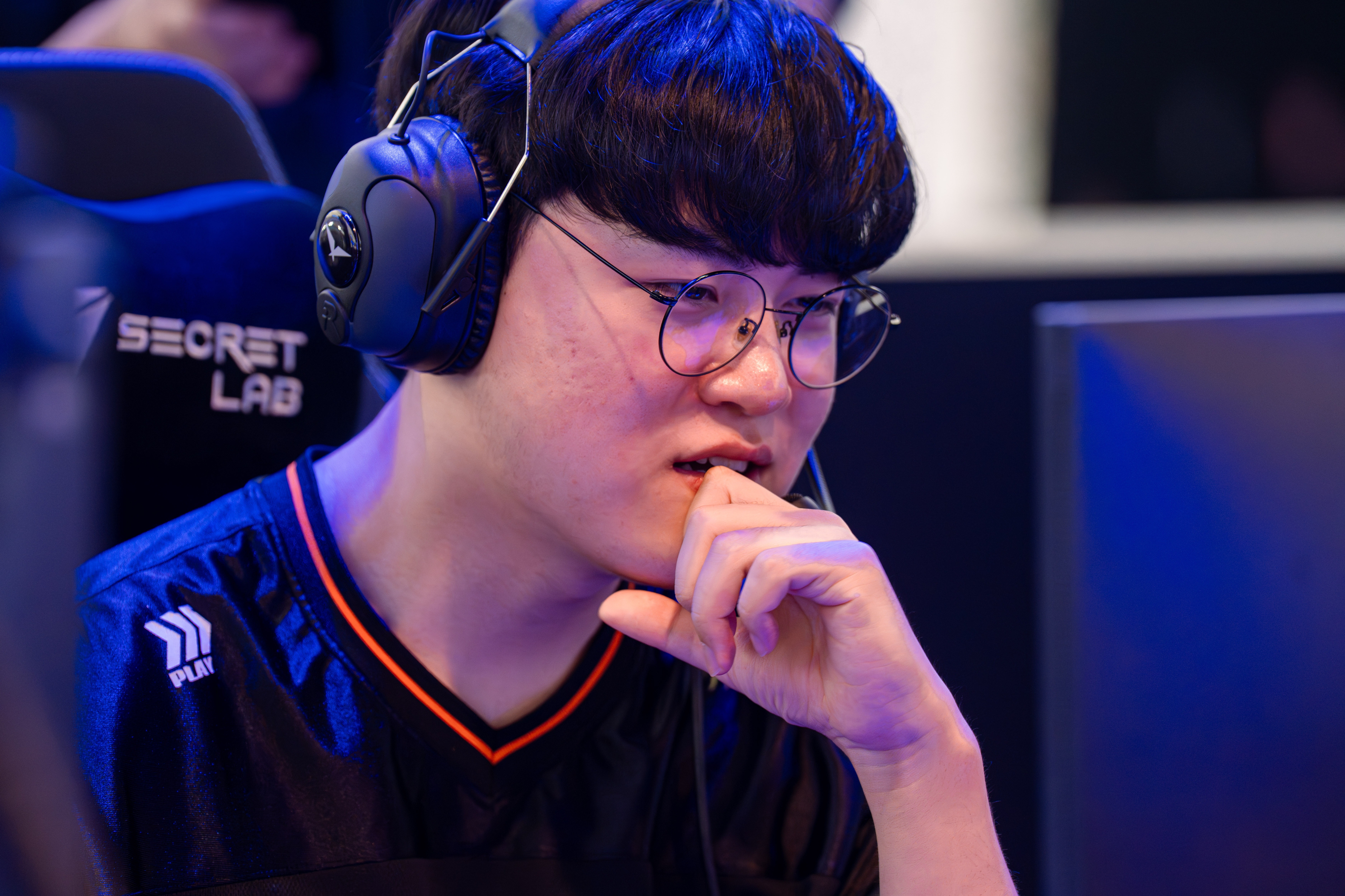 LCK,  DRX,  HLE,  VEC,  Ha Noi anh 6