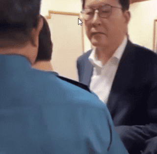 36c1fd9fd9620.gif