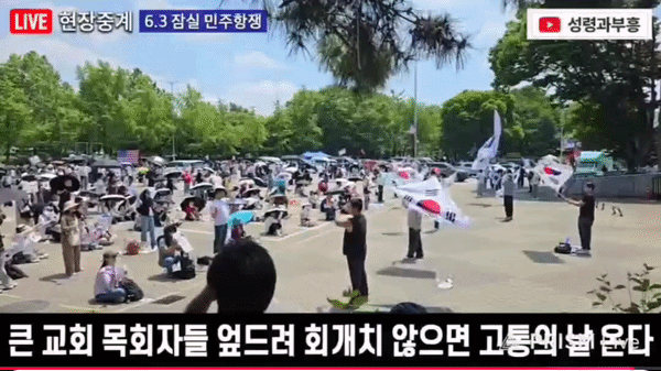 48db42af15b12.gif