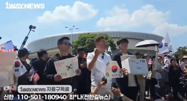 507d1689f45b8.gif