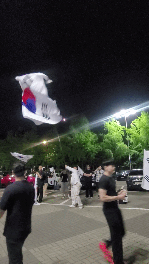 b0429b0127fa7.gif