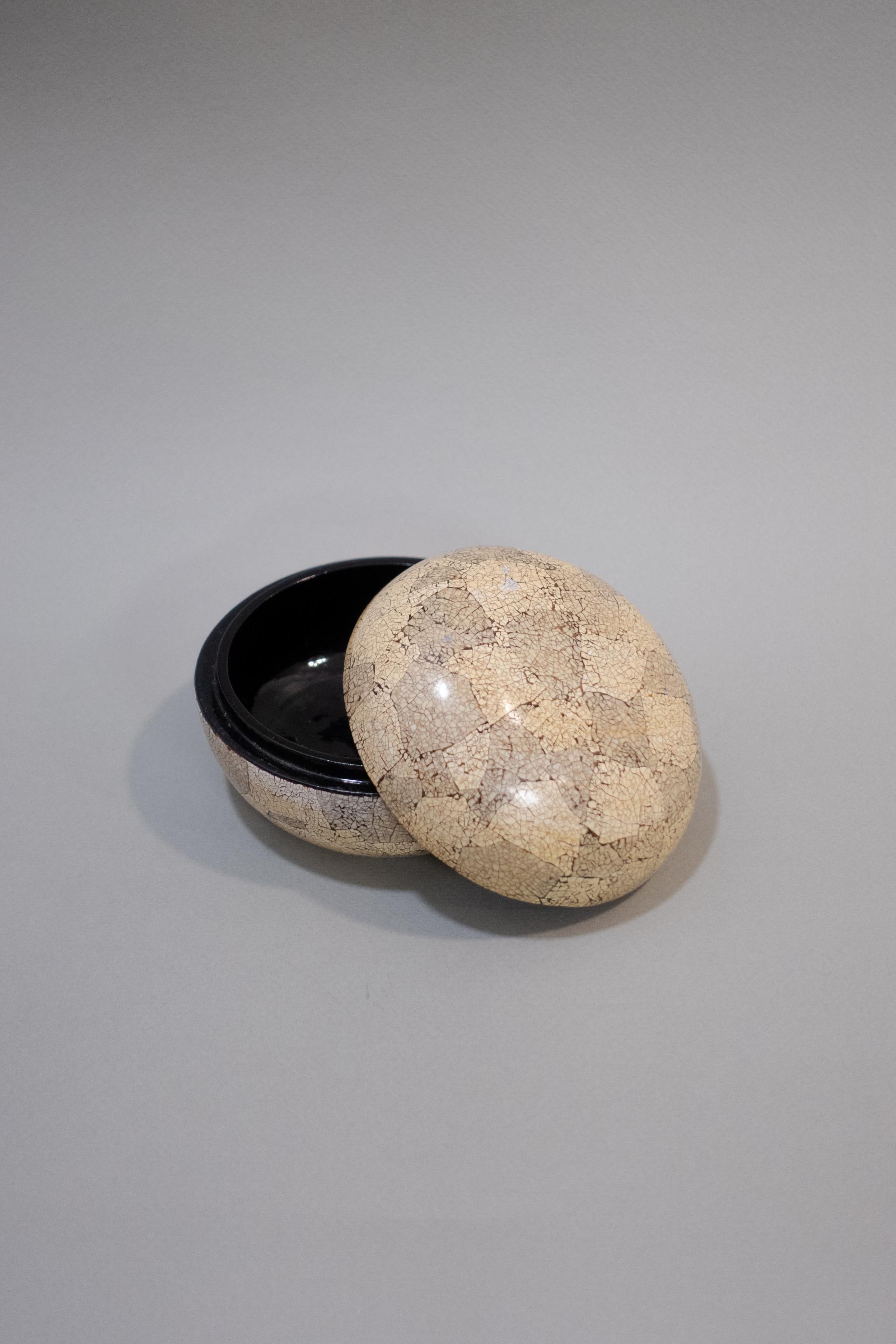 Aer Deco Eggshell Lacquer Box