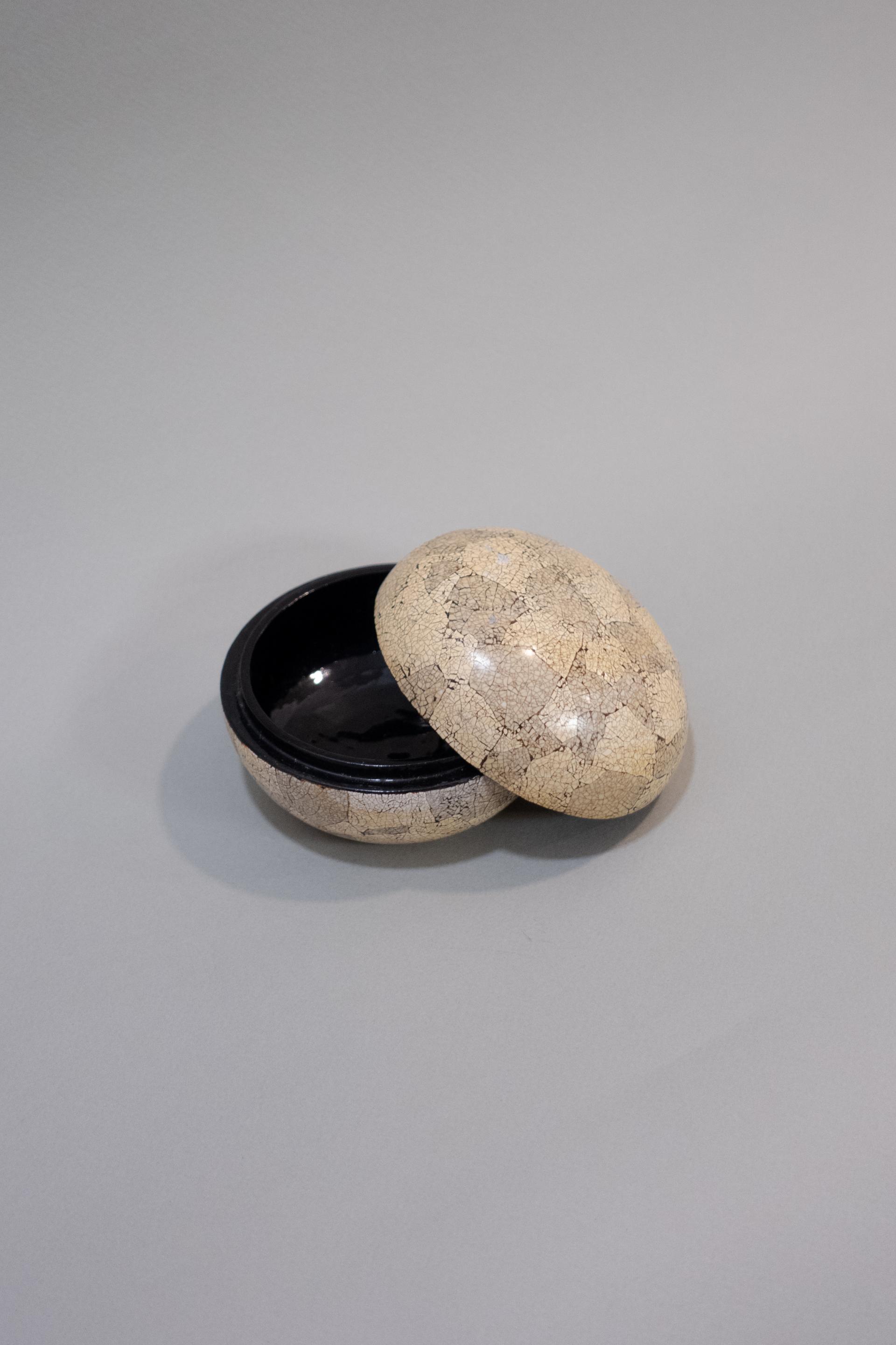 Aer Deco Eggshell Lacquer Box