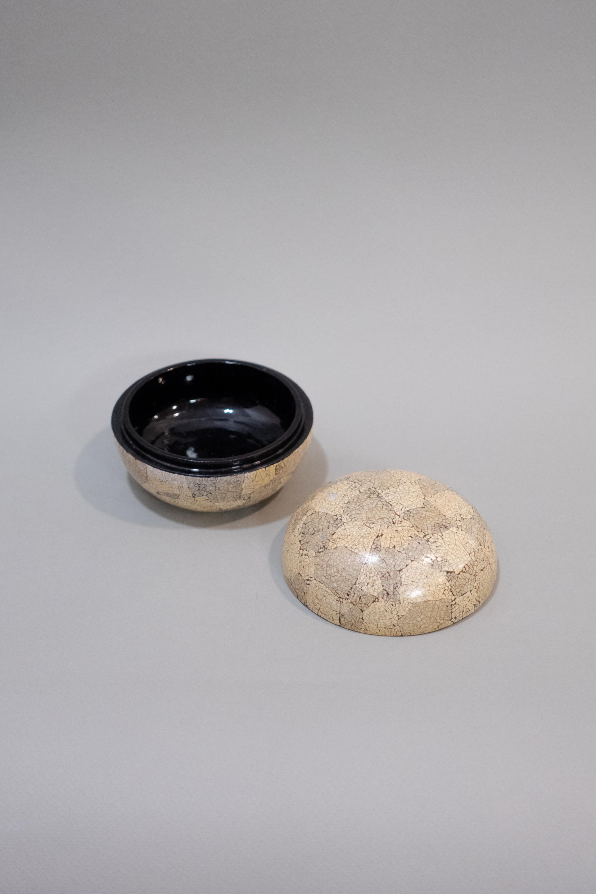 Aer Deco Eggshell Lacquer Box