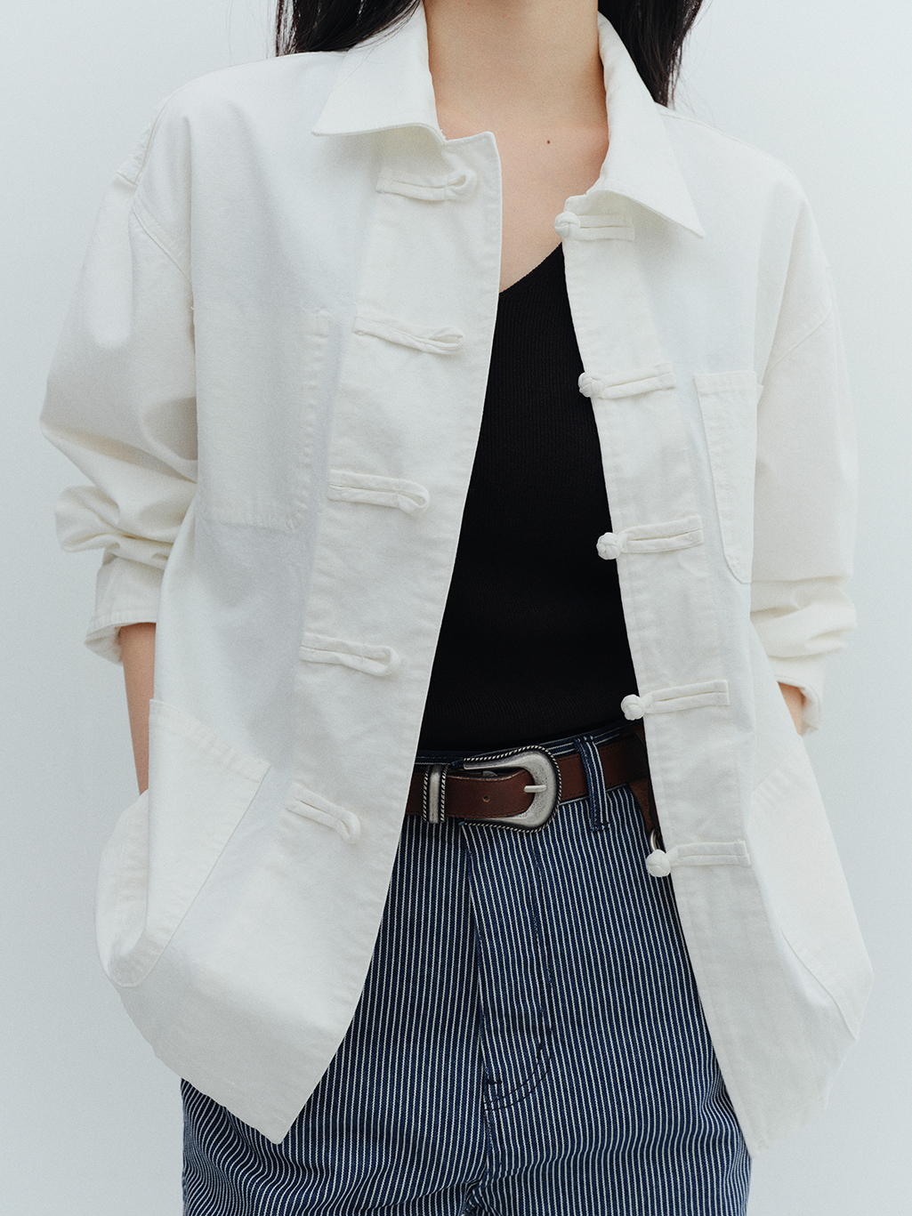 [Exclusive] Knot Button Cotton Work Jacket (White) : ISHII