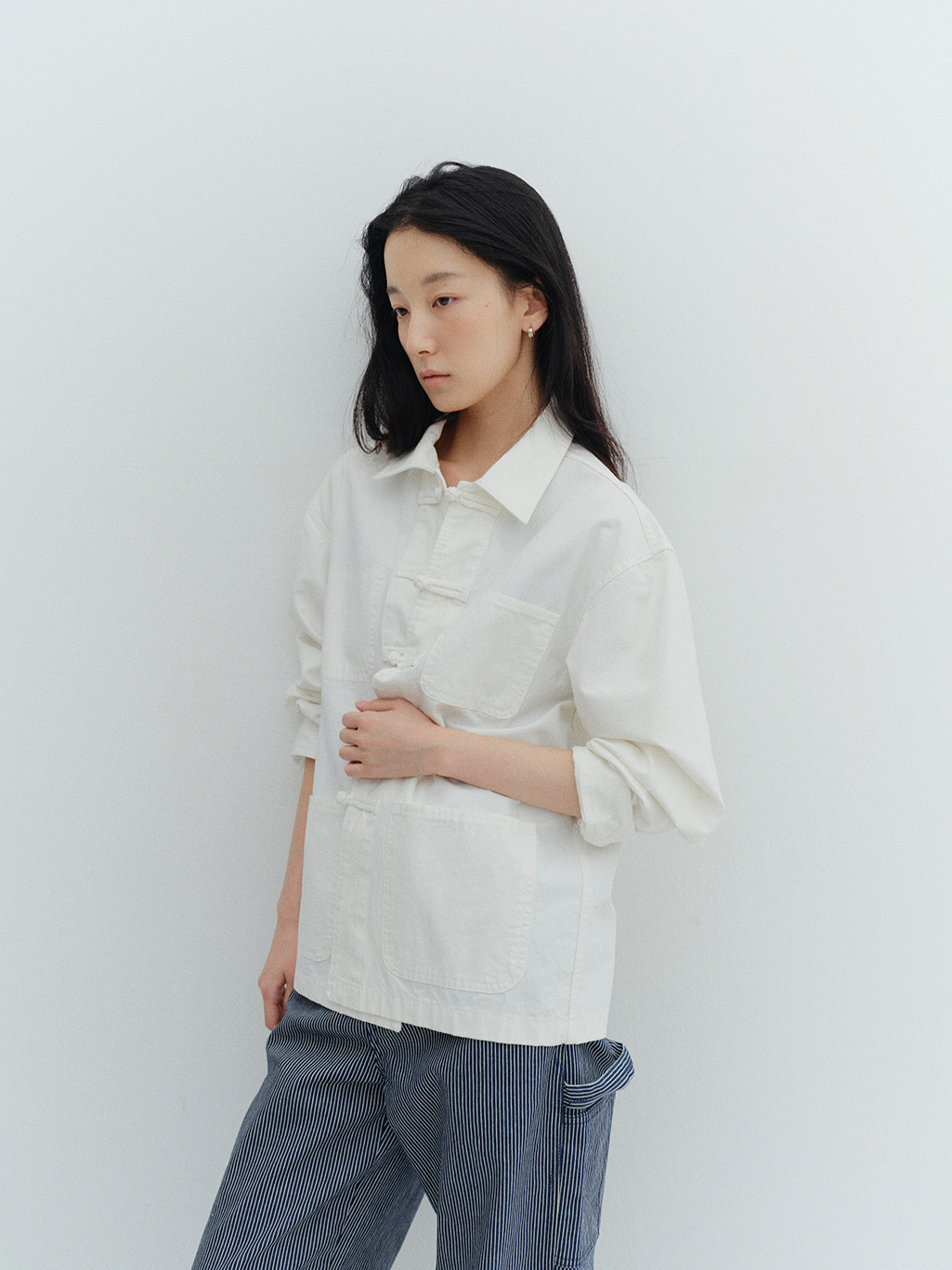 [Exclusive] Knot Button Cotton Work Jacket (White) : ISHII