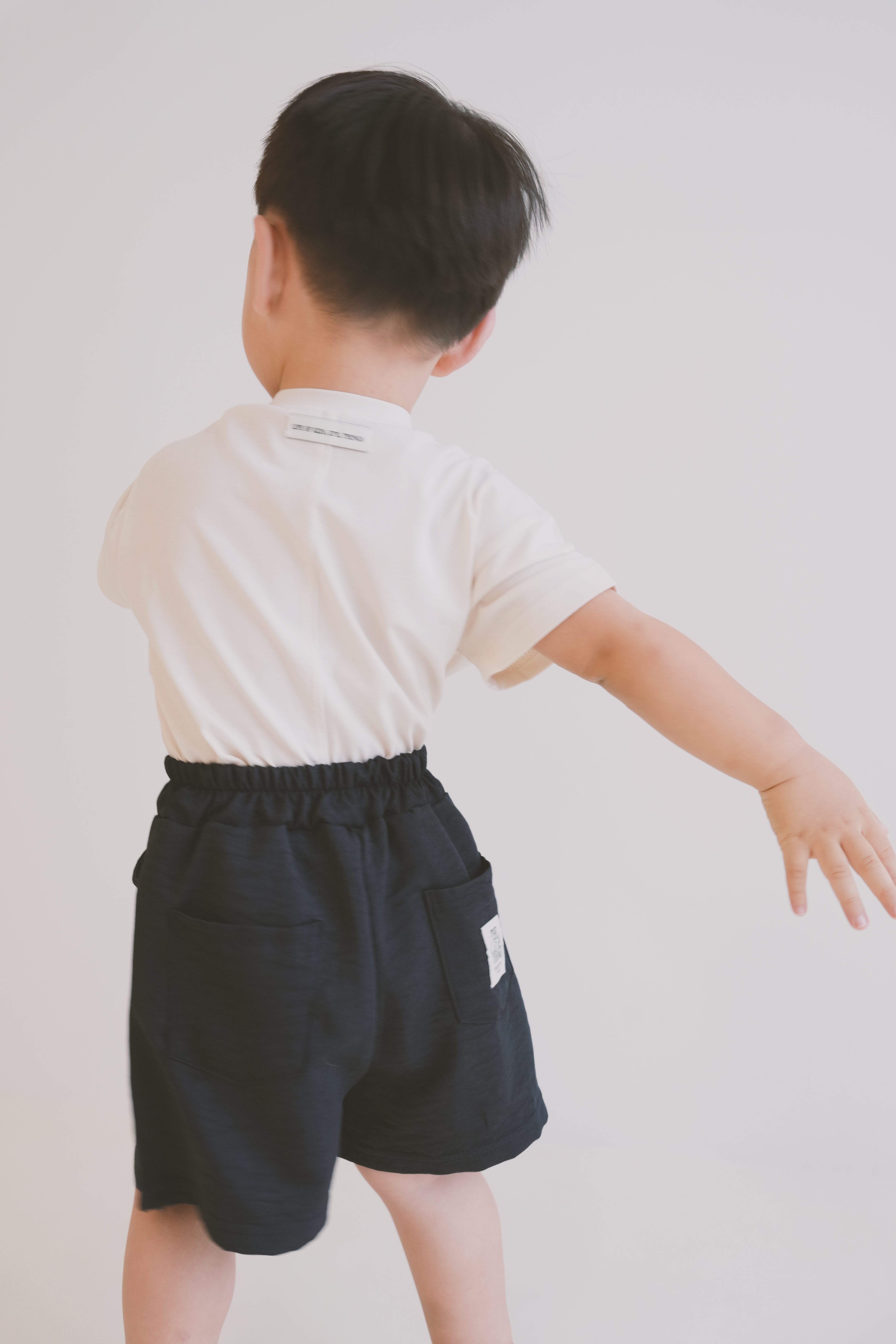 베이직 데이 반바지