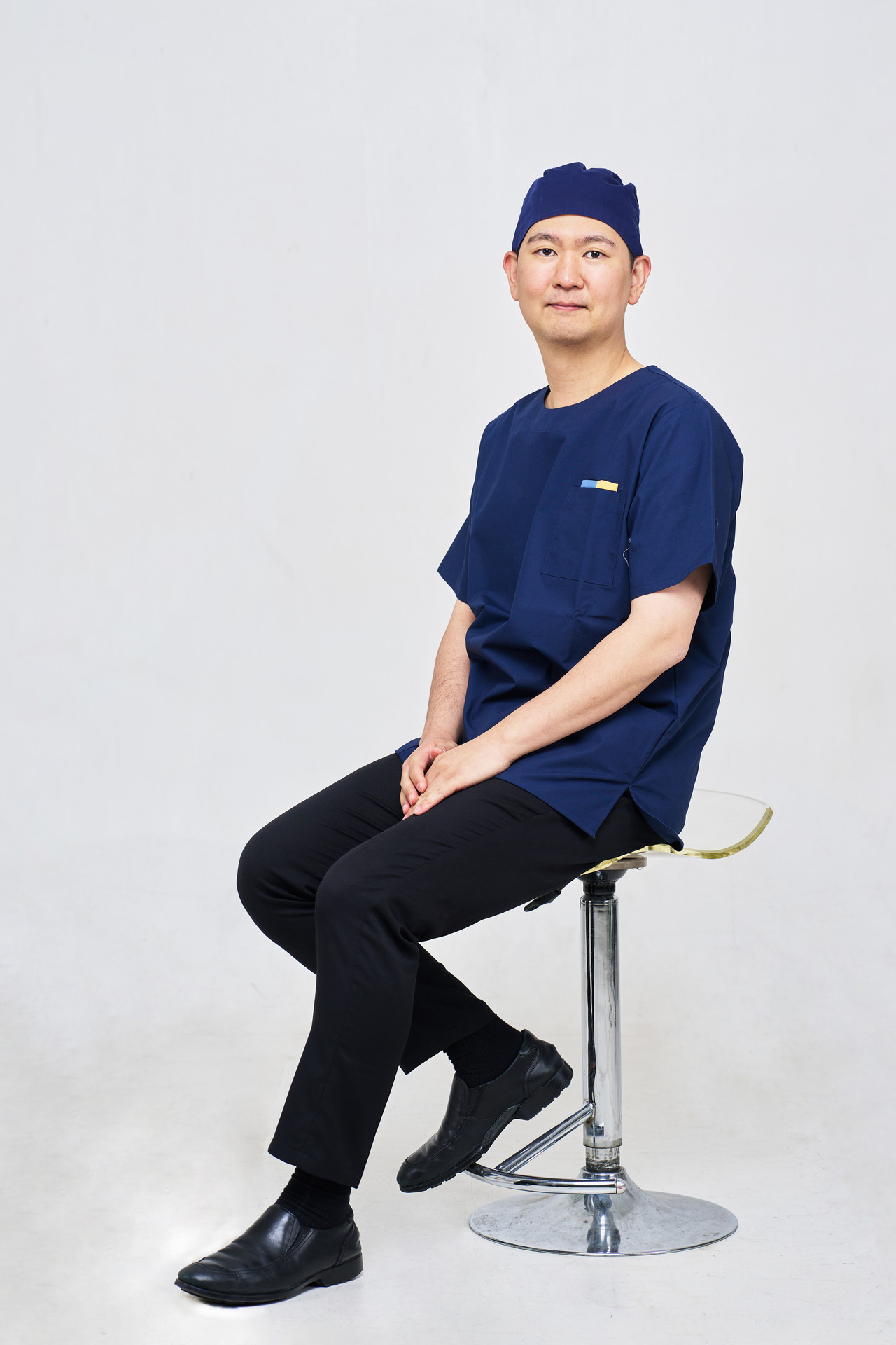 성익현 대표원장 수술복 프로필