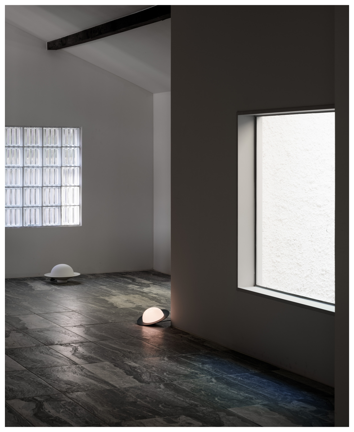 alley table tilt lamp