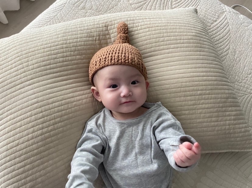 Knot hat