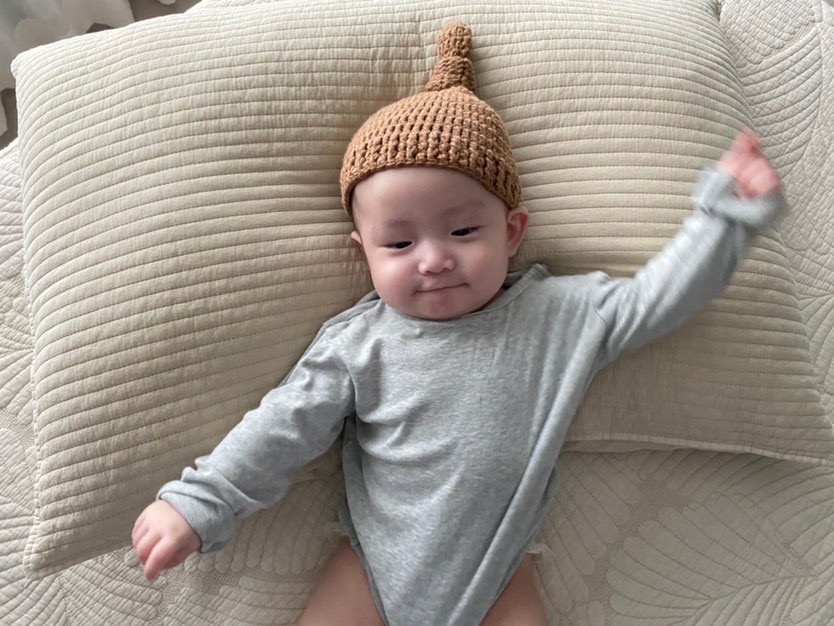 Knot hat