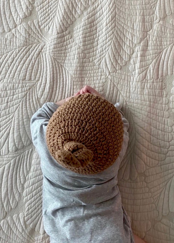 Knot hat
