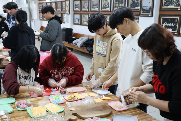 c921db7c99594.jpg