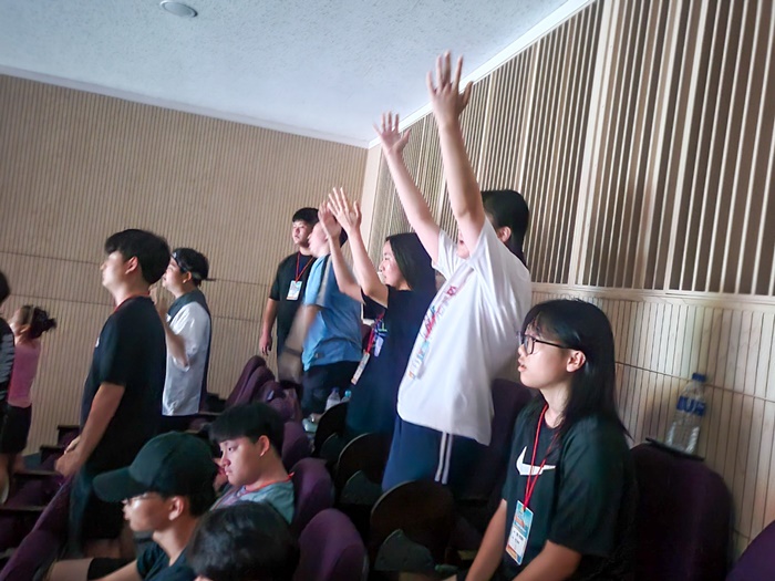 d59acb20b365e.jpg