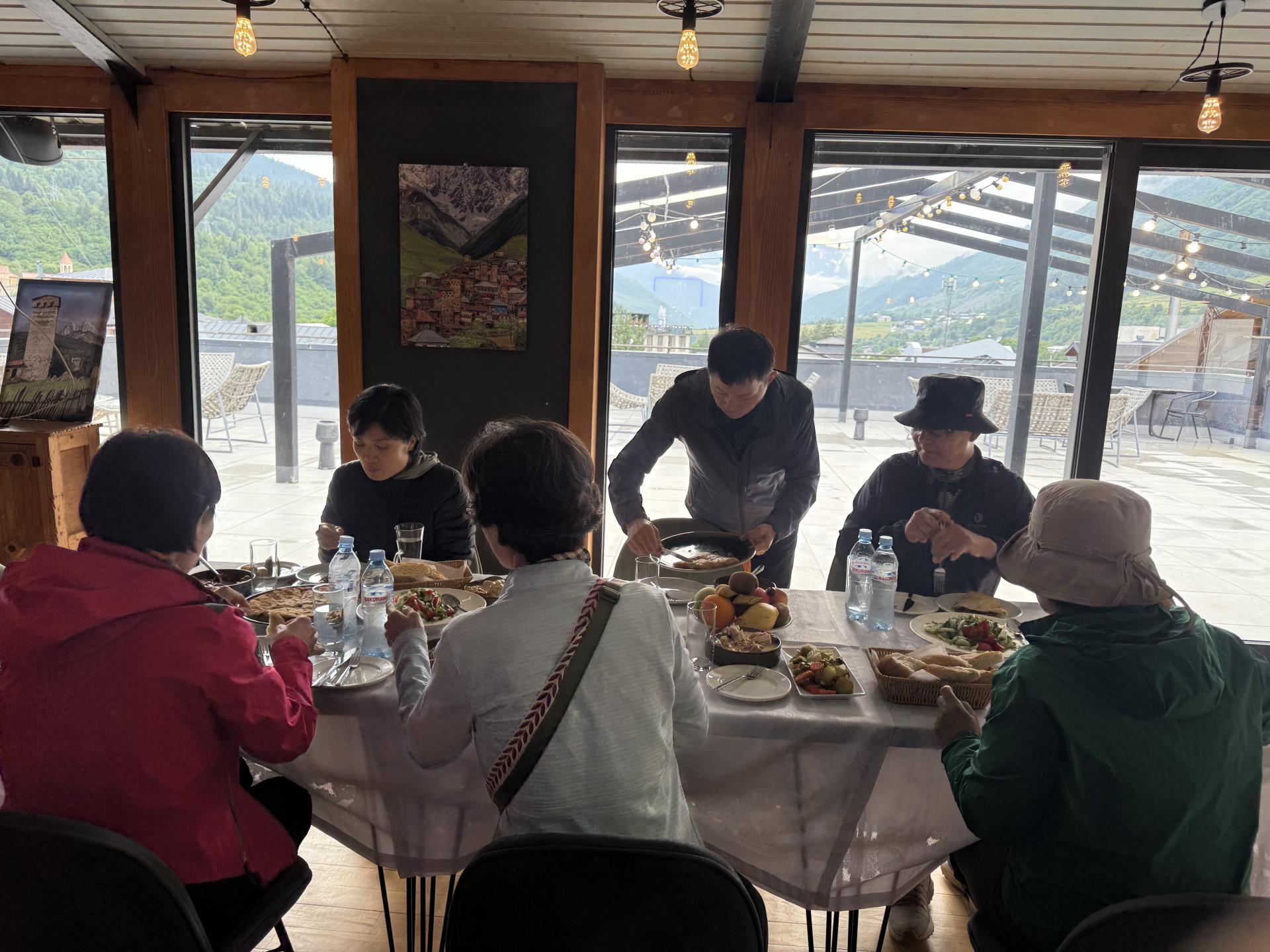 d65b42b391bd8.jpg