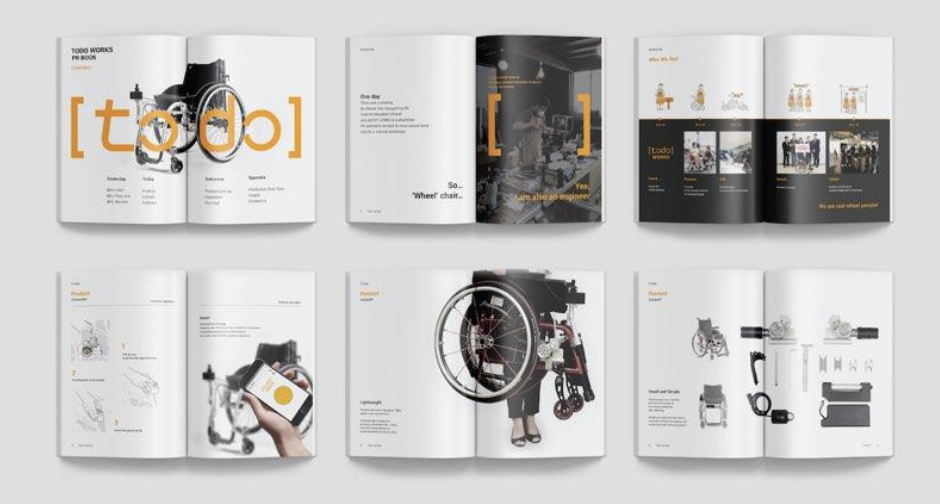 사회적 기업 서포터즈가 참여해 완성한 토도웍스의 해외용 PR 자료집 6개가 펼쳐져 있는 사진