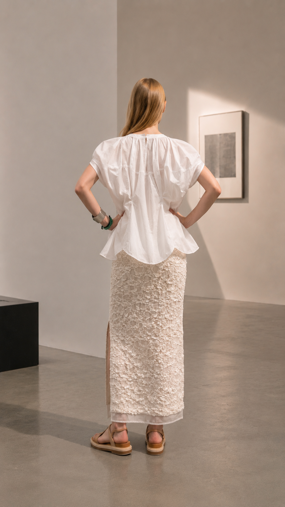 FLOWER PETALS TOP (WH)