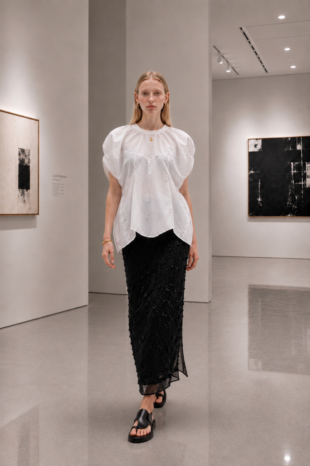 FLOWER PETALS TOP (WH)