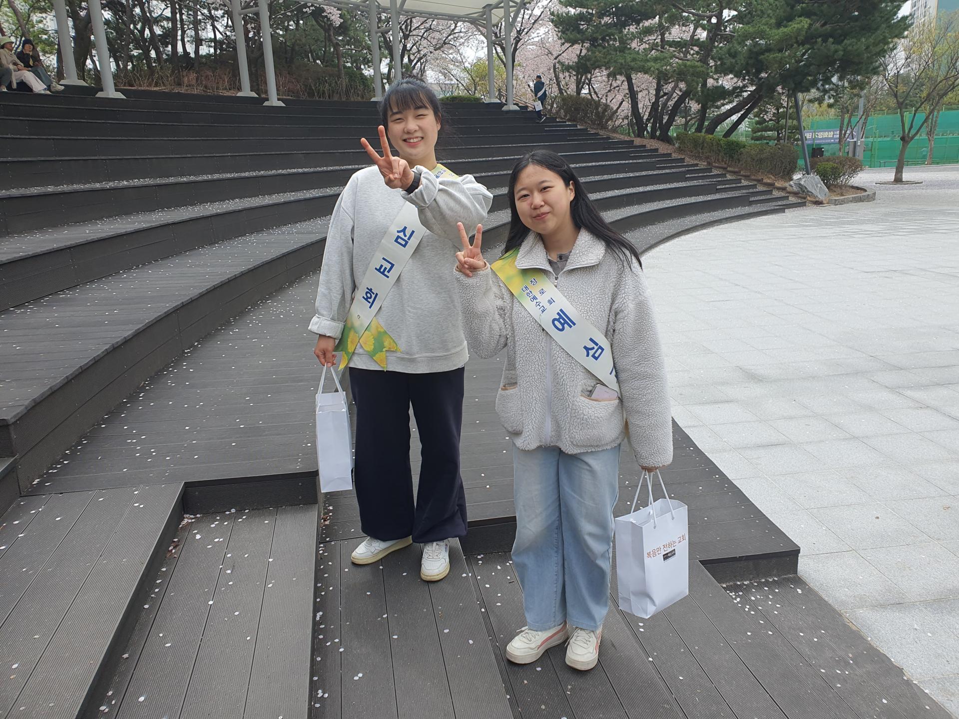 c320396e3744b.jpg