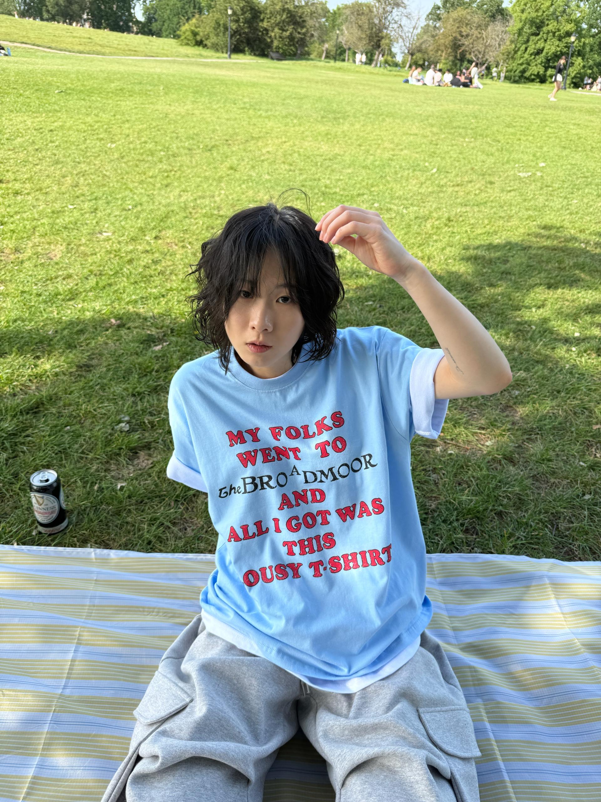 (UNISEX) Rouge Graphic Tee