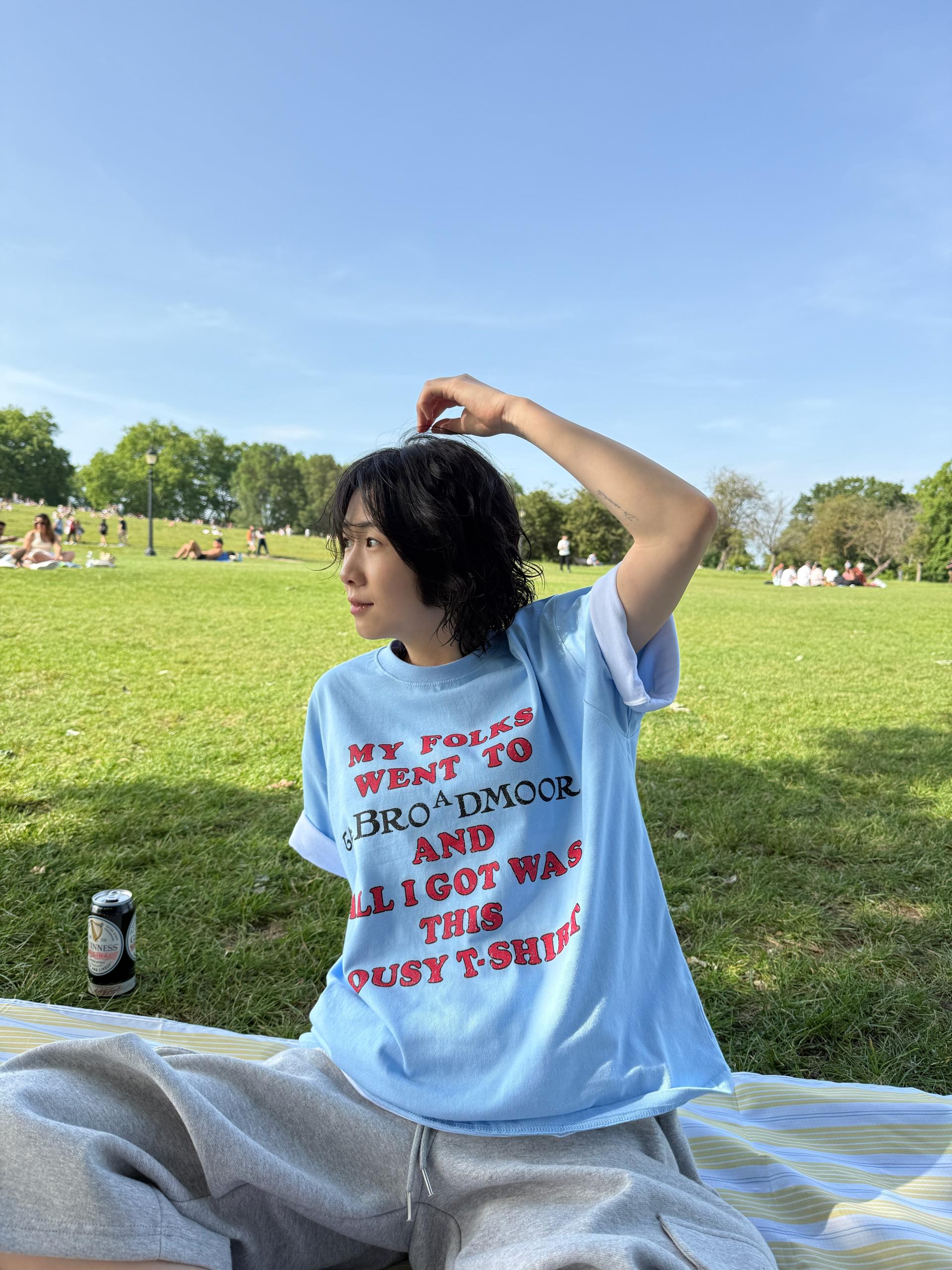 (UNISEX) Rouge Graphic Tee