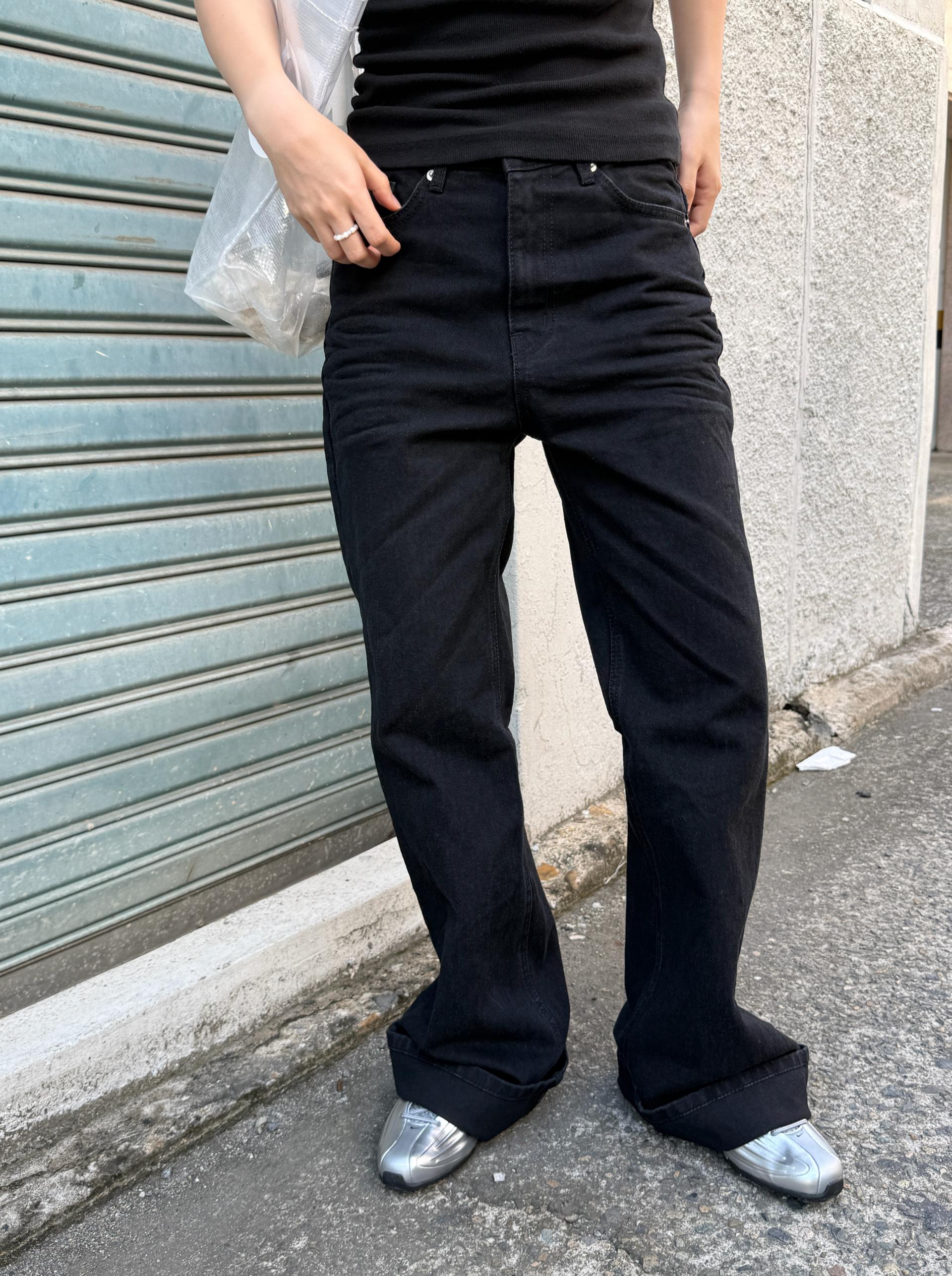 (UNISEX) Embo Flare Denim