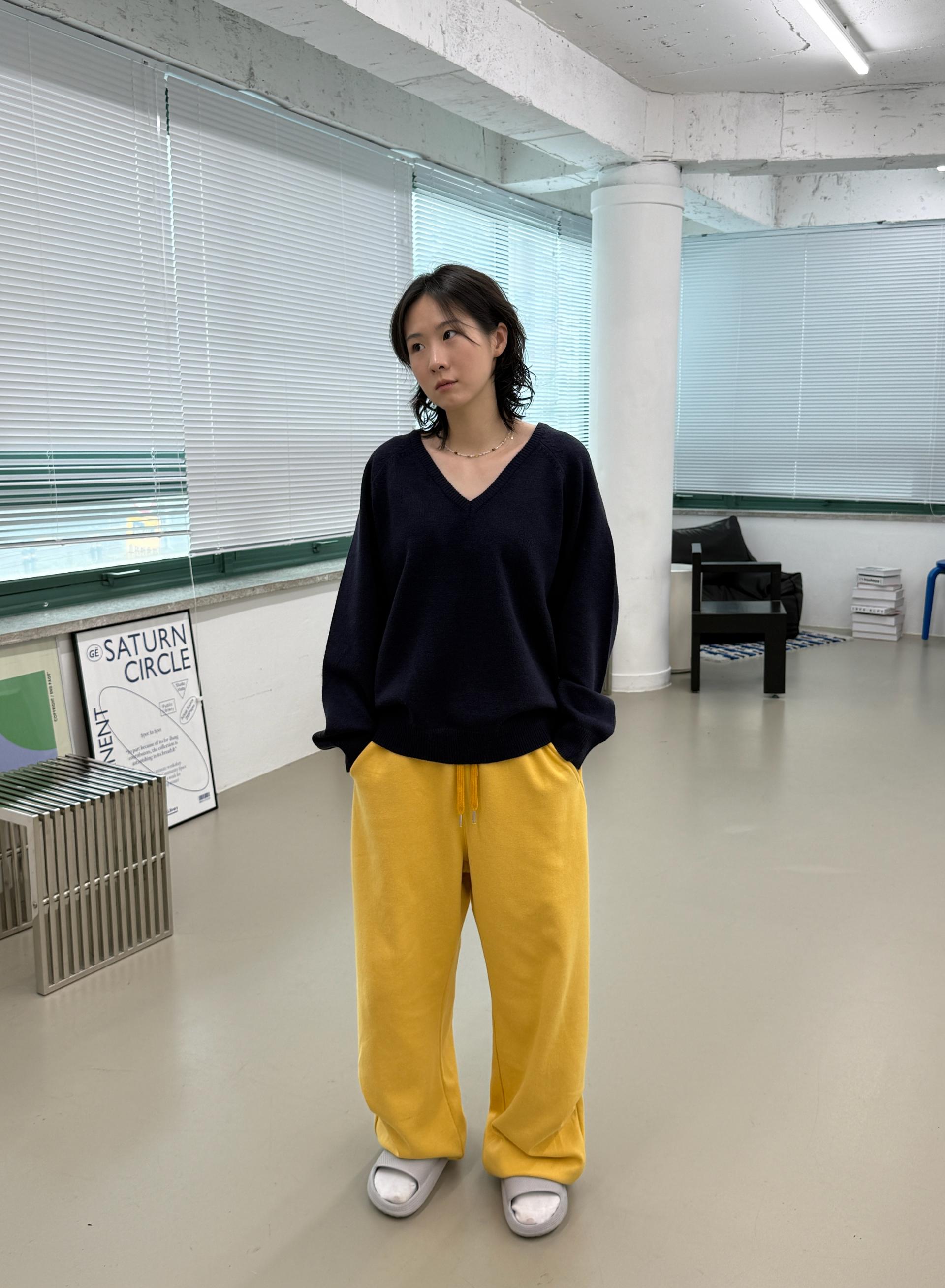 Mellow V-Neck Knit