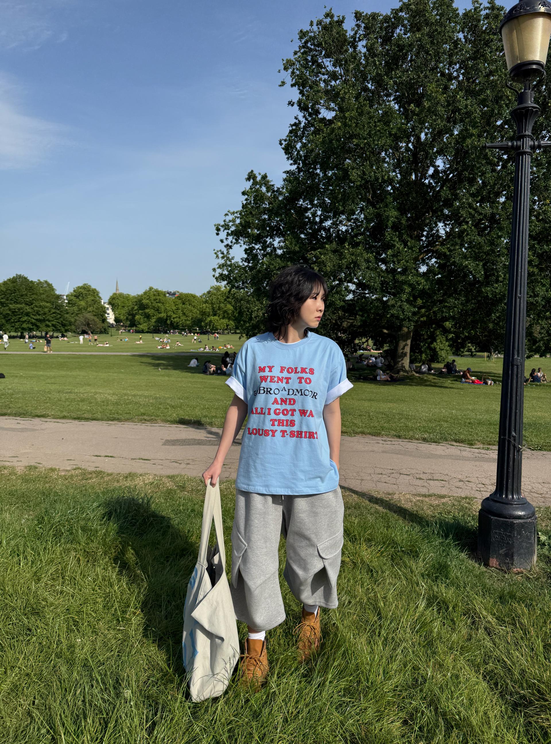(UNISEX) Rouge Graphic Tee