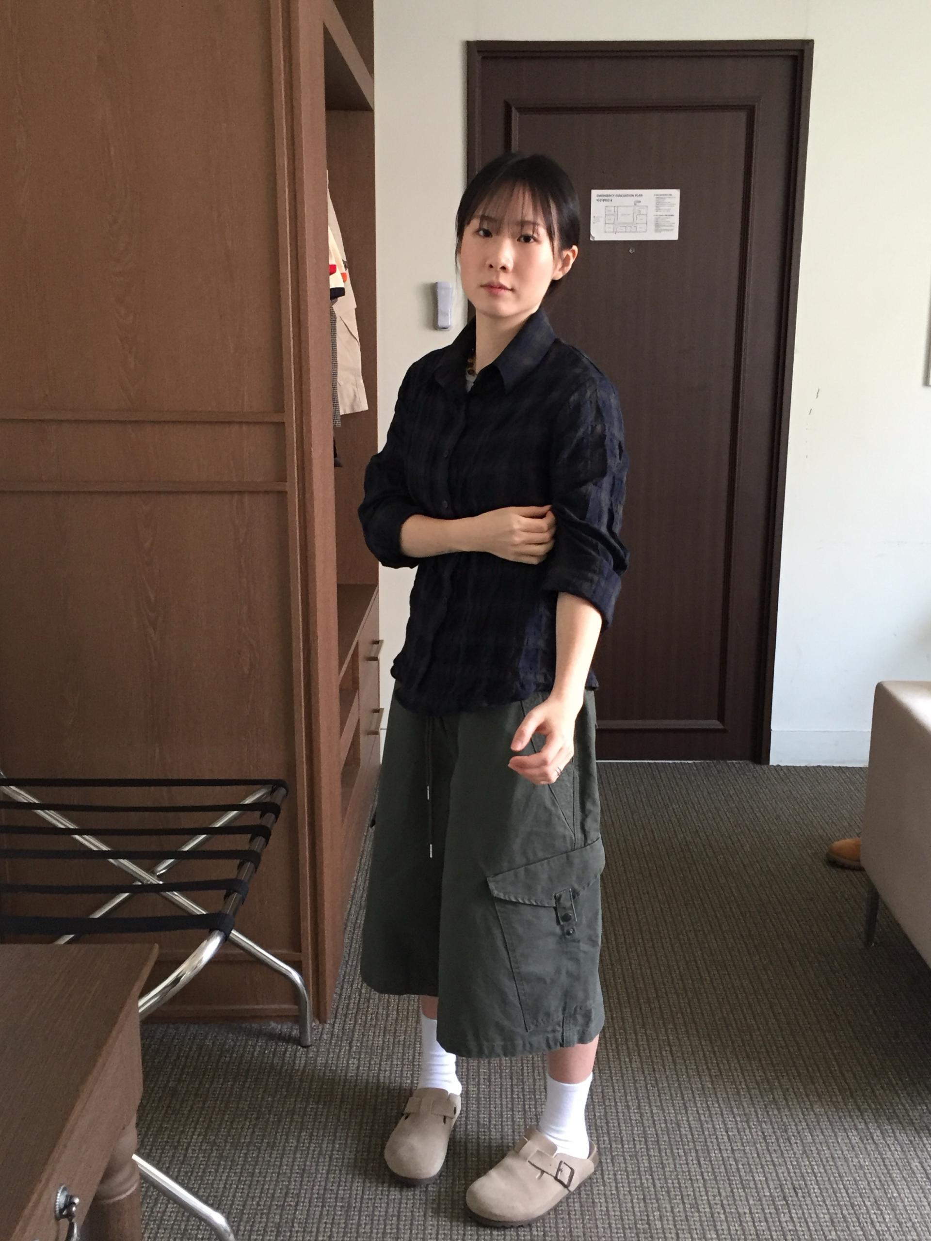 (UNISEX) Plate Snap Bermuda Pants