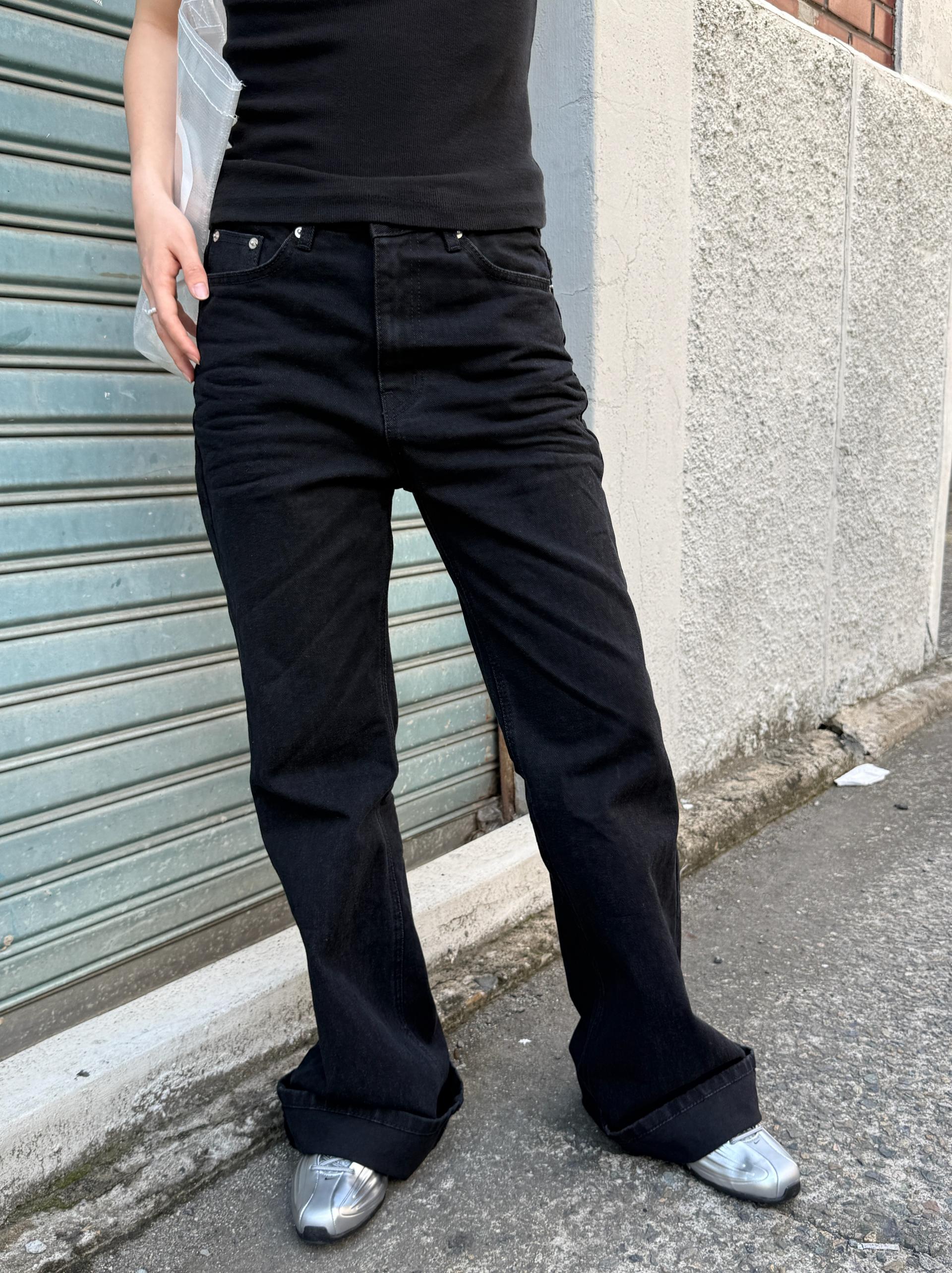 (UNISEX) Embo Flare Denim