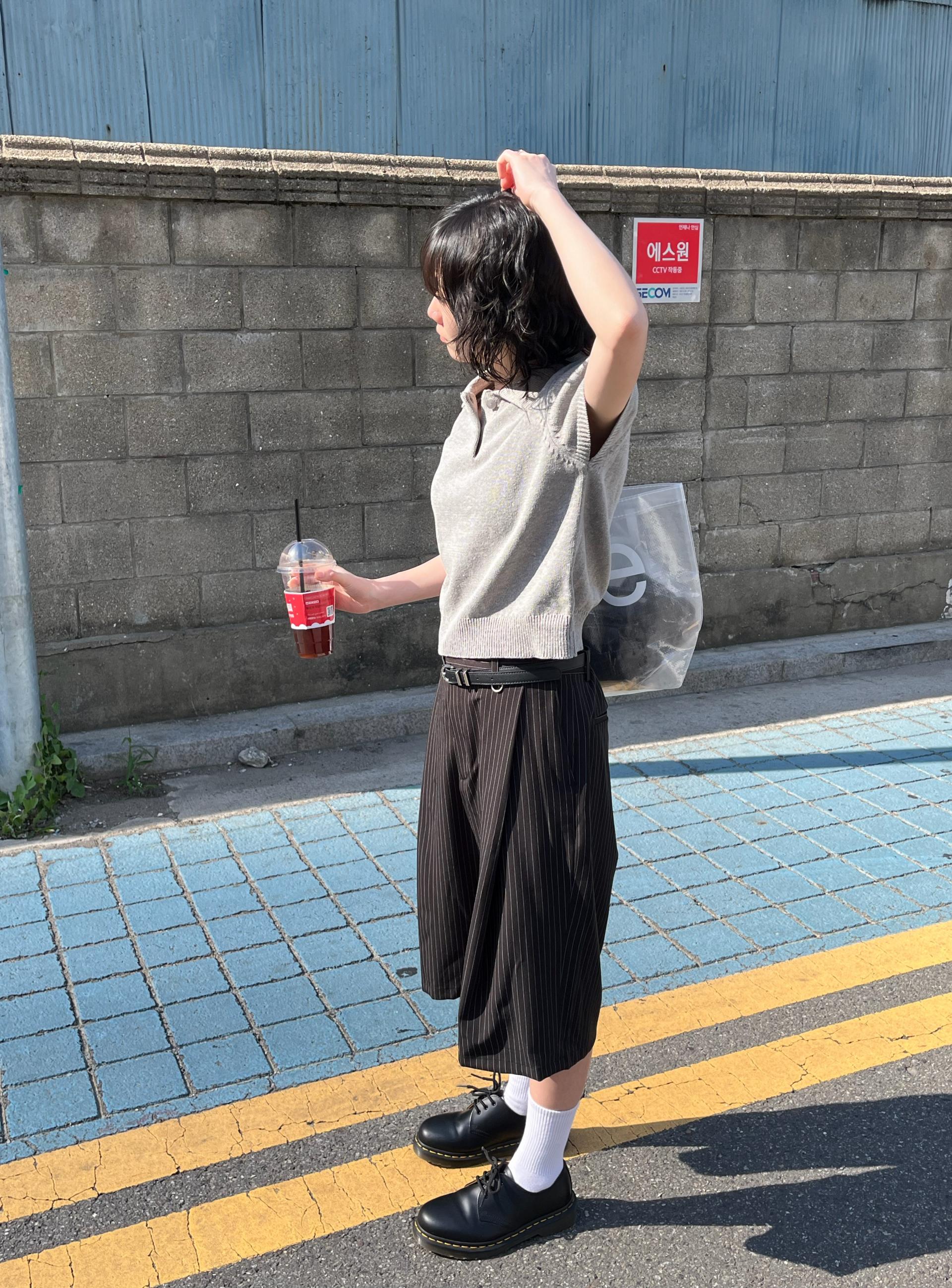 Mono Collar Knit