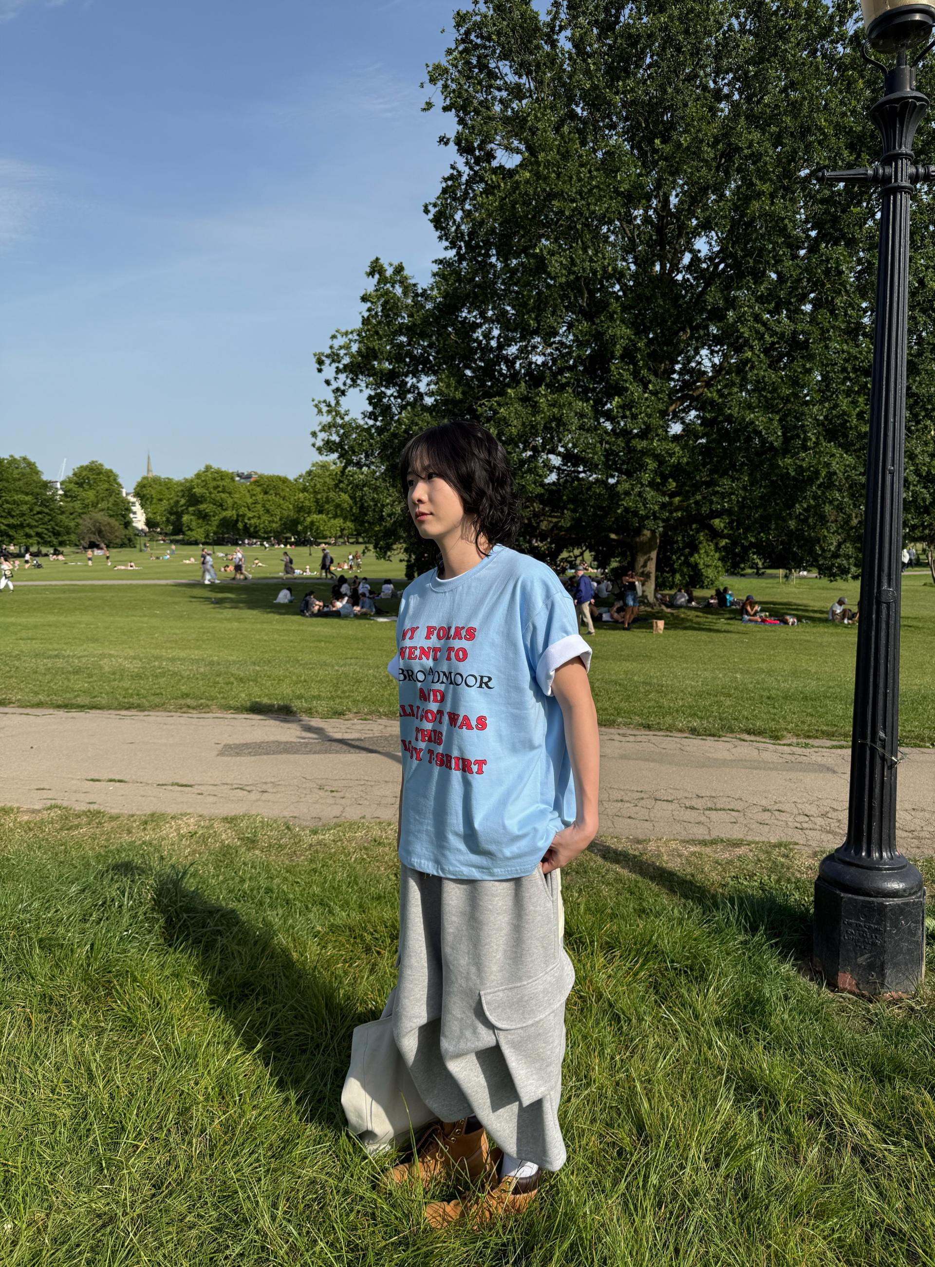 (UNISEX) Rouge Graphic Tee