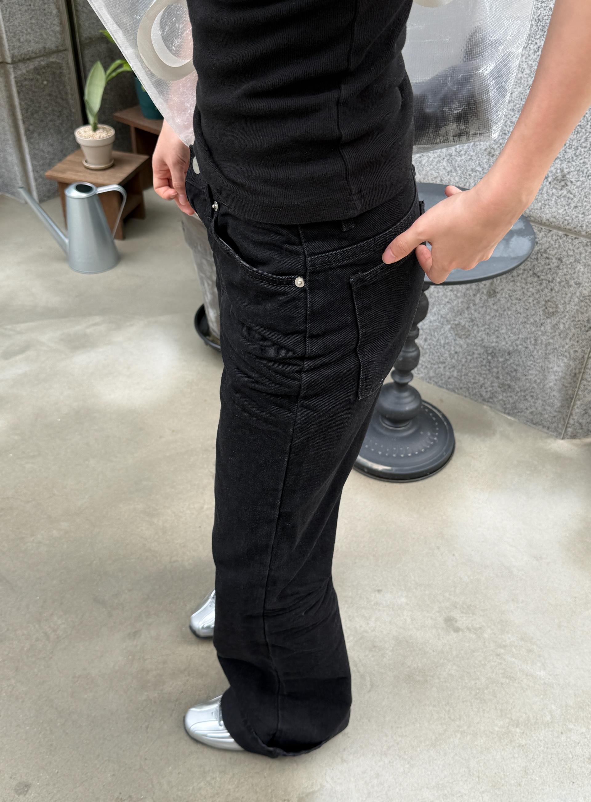 (UNISEX) Embo Flare Denim