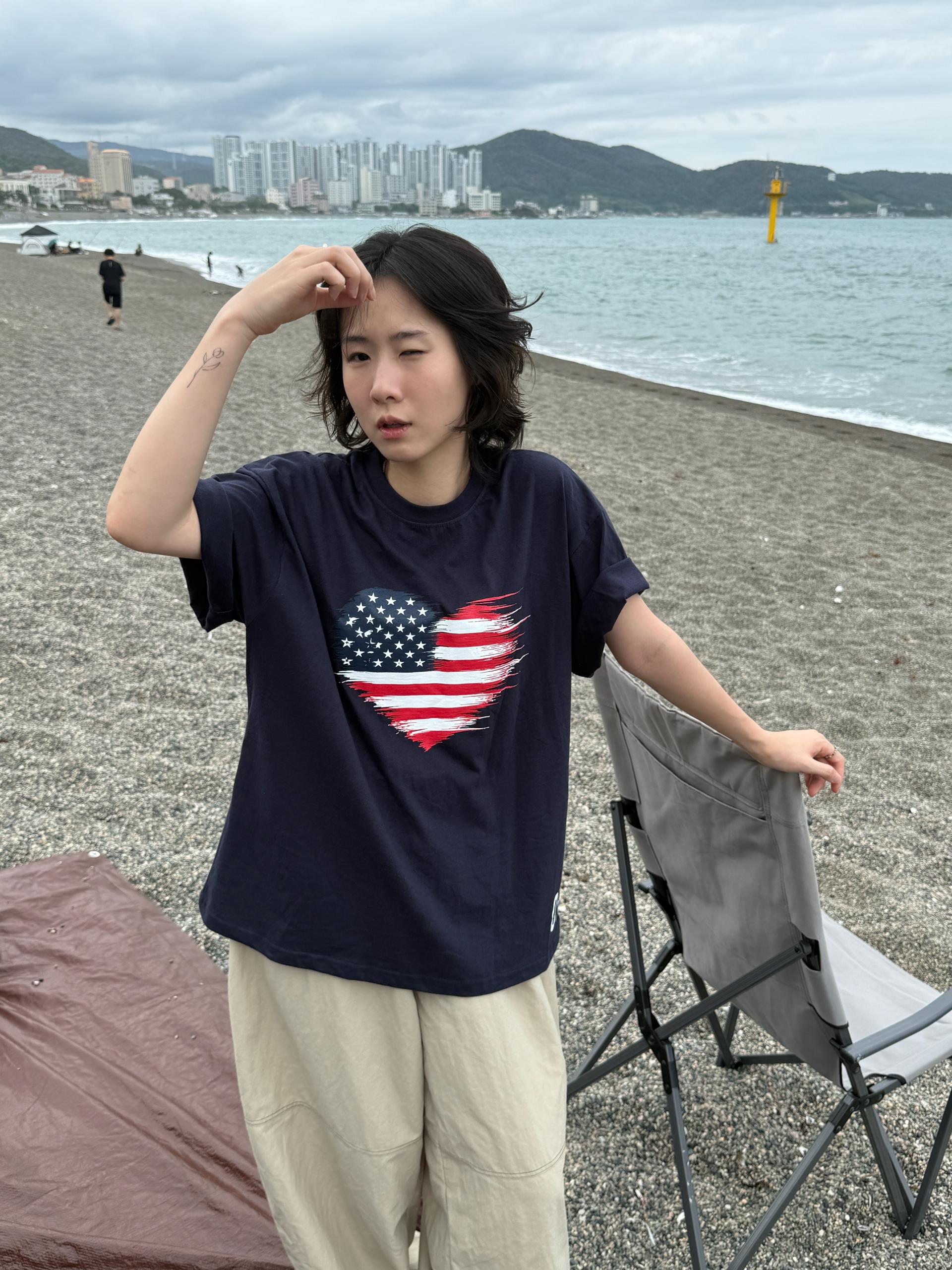 (USNISEX) Vintage USA Heart Tee