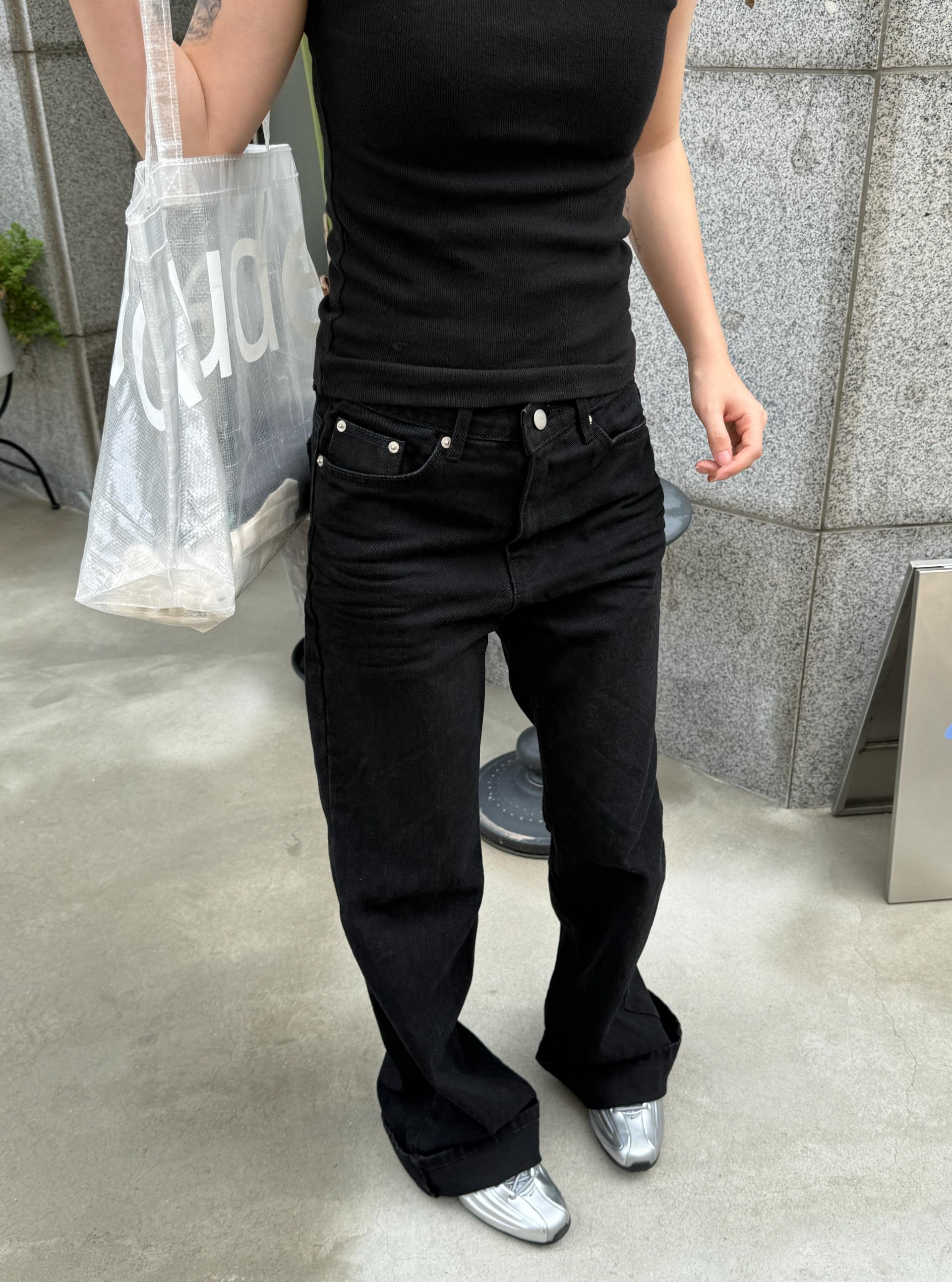 (UNISEX) Embo Flare Denim