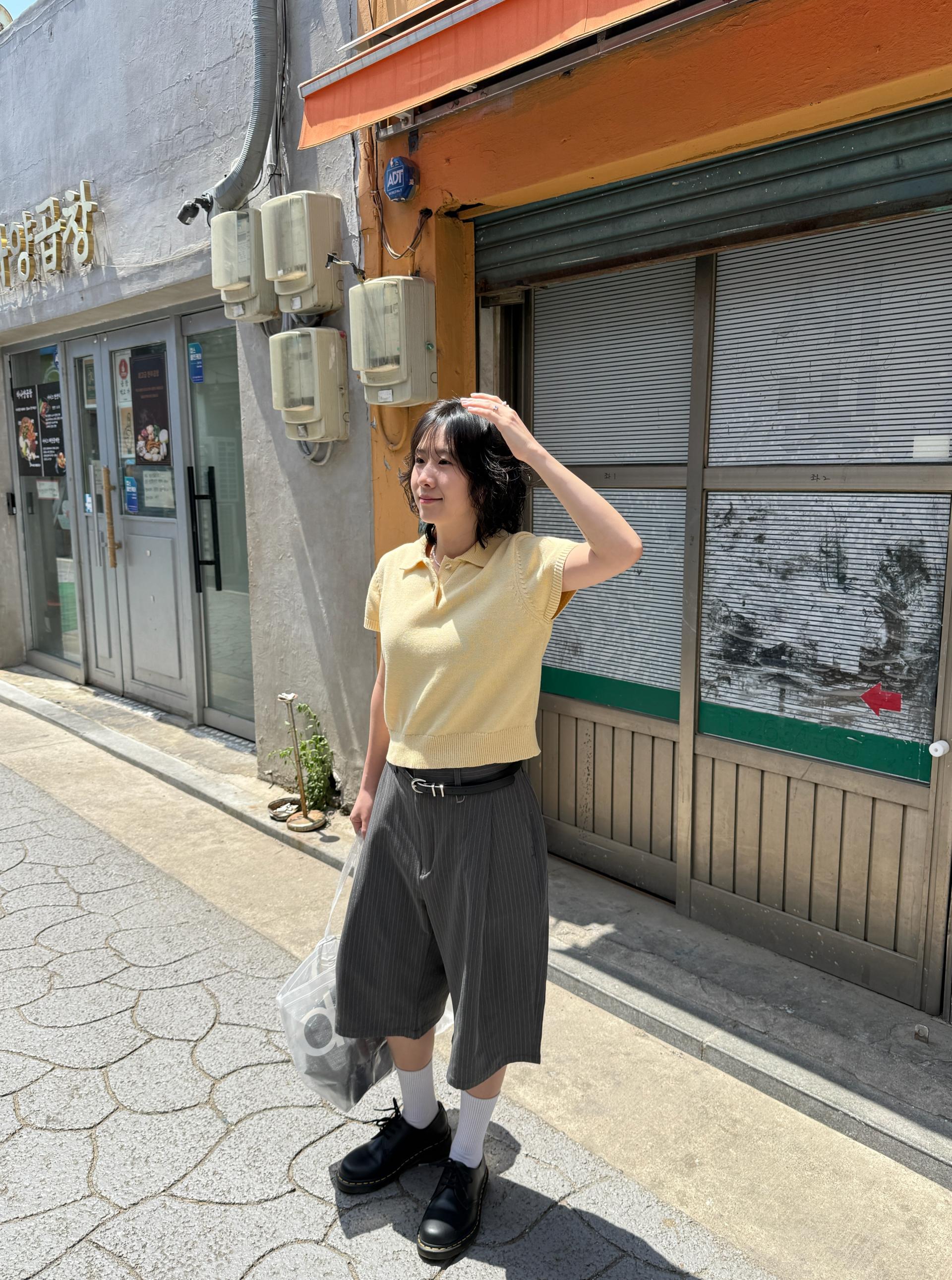 Mono Collar Knit