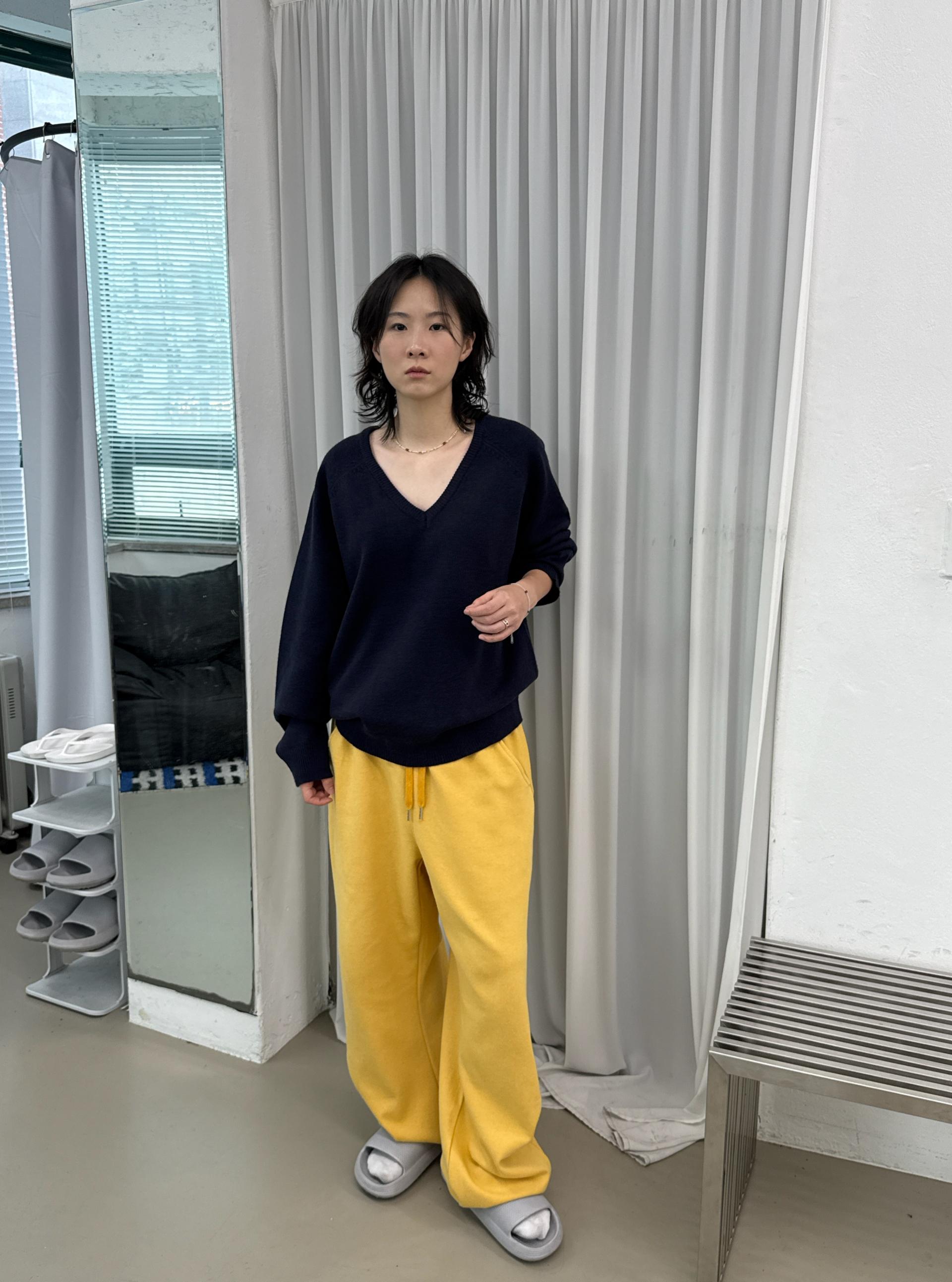 Mellow V-Neck Knit