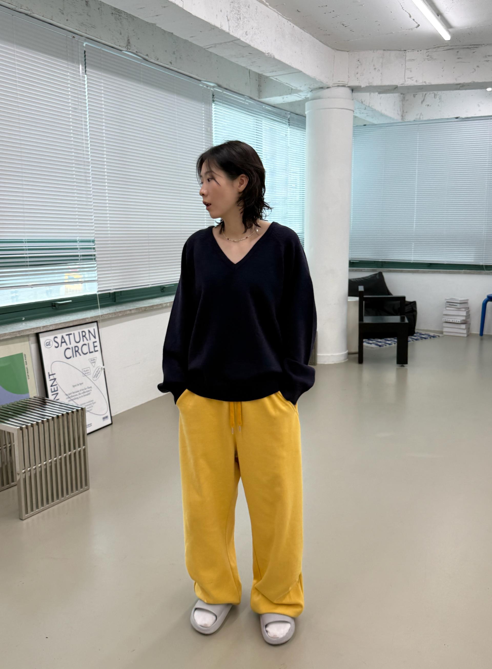 Mellow V-Neck Knit