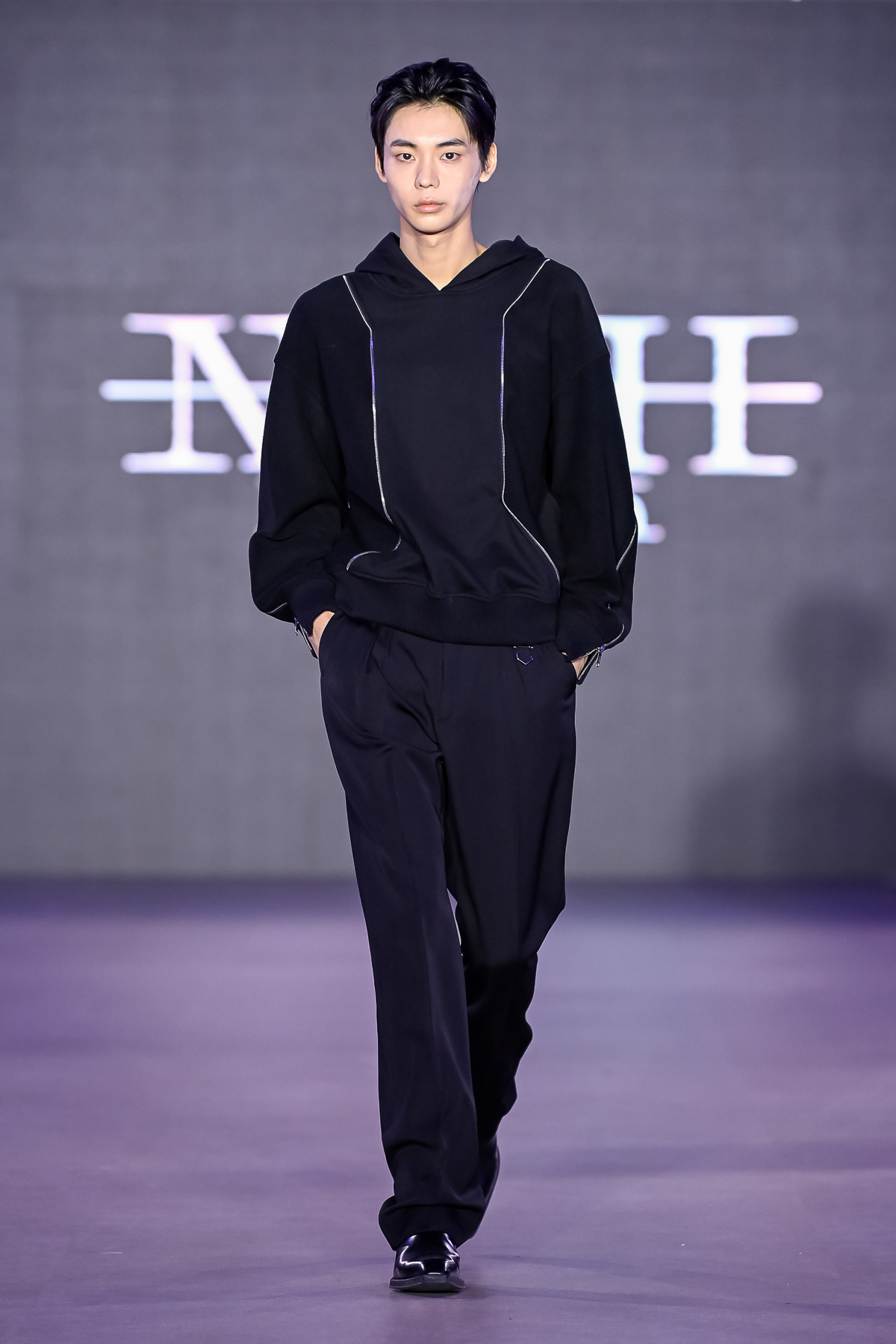 [PR:ET A PORTER] PARALLEL TUCK WOOL TROUSERS (2-ver)