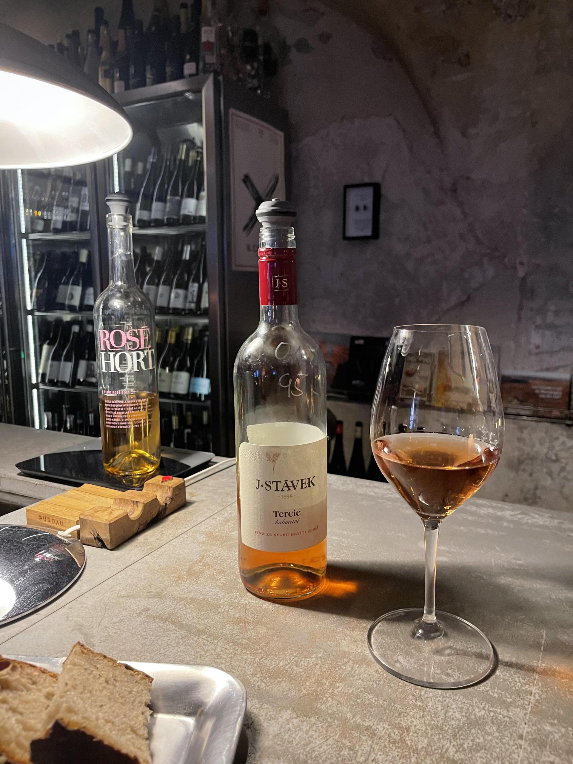체코 로제와인 글라스와인.jpg