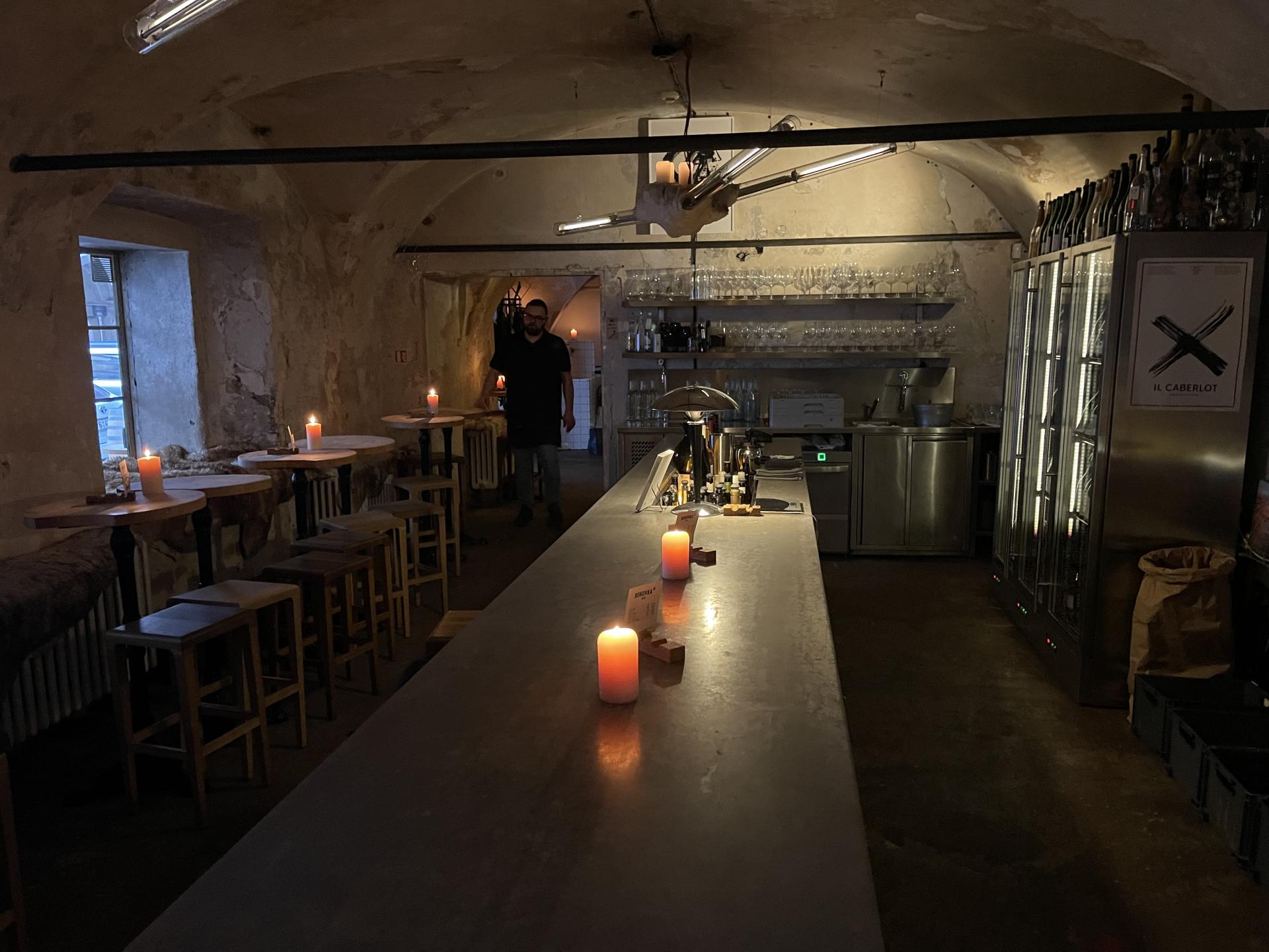 프라하 와인바 체코와인 와인바.jpg