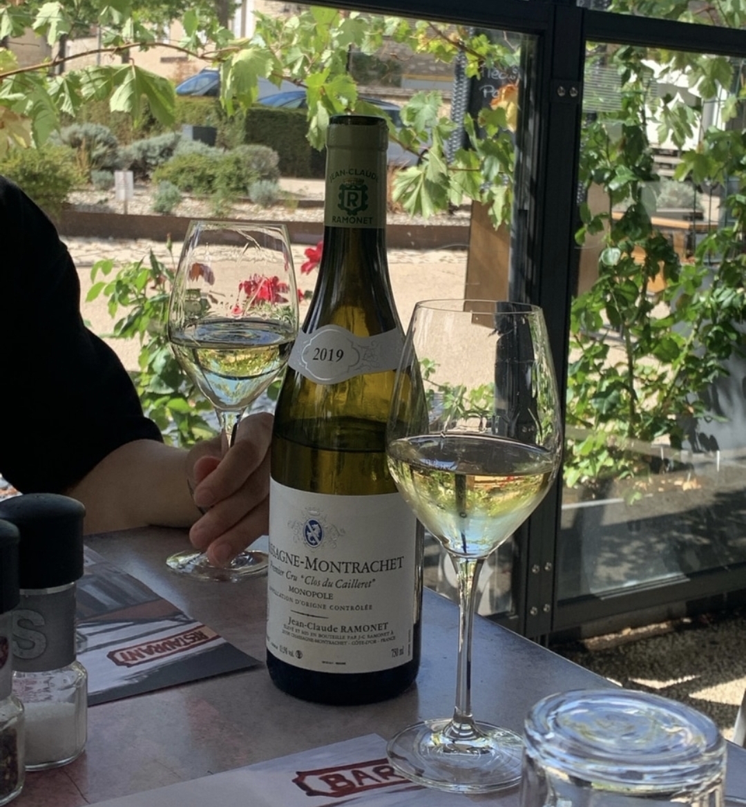 하모네 샤샤뉴몽라셰 모노폴 와인.jpg