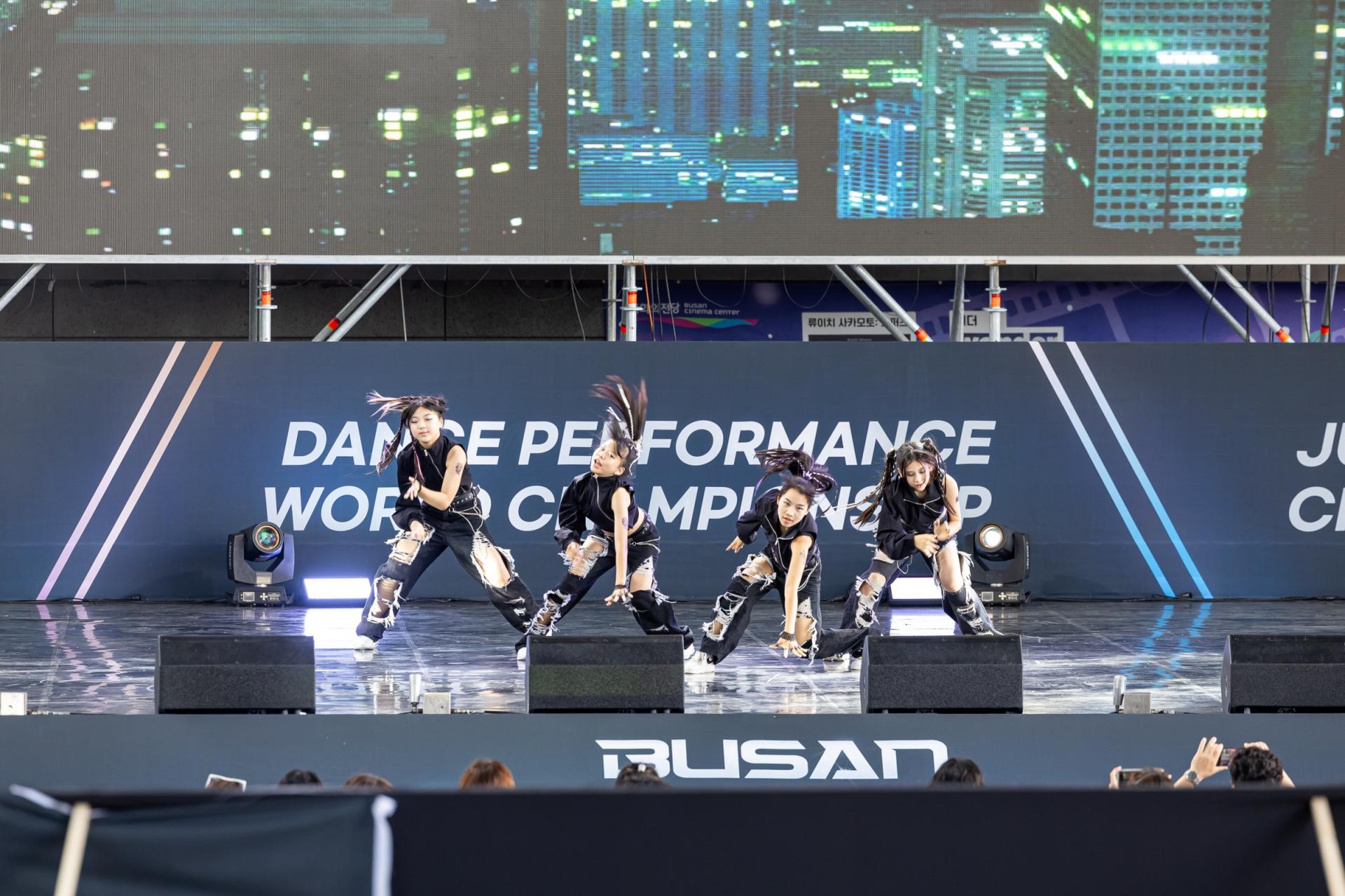 d2c6e33beebc3.jpg