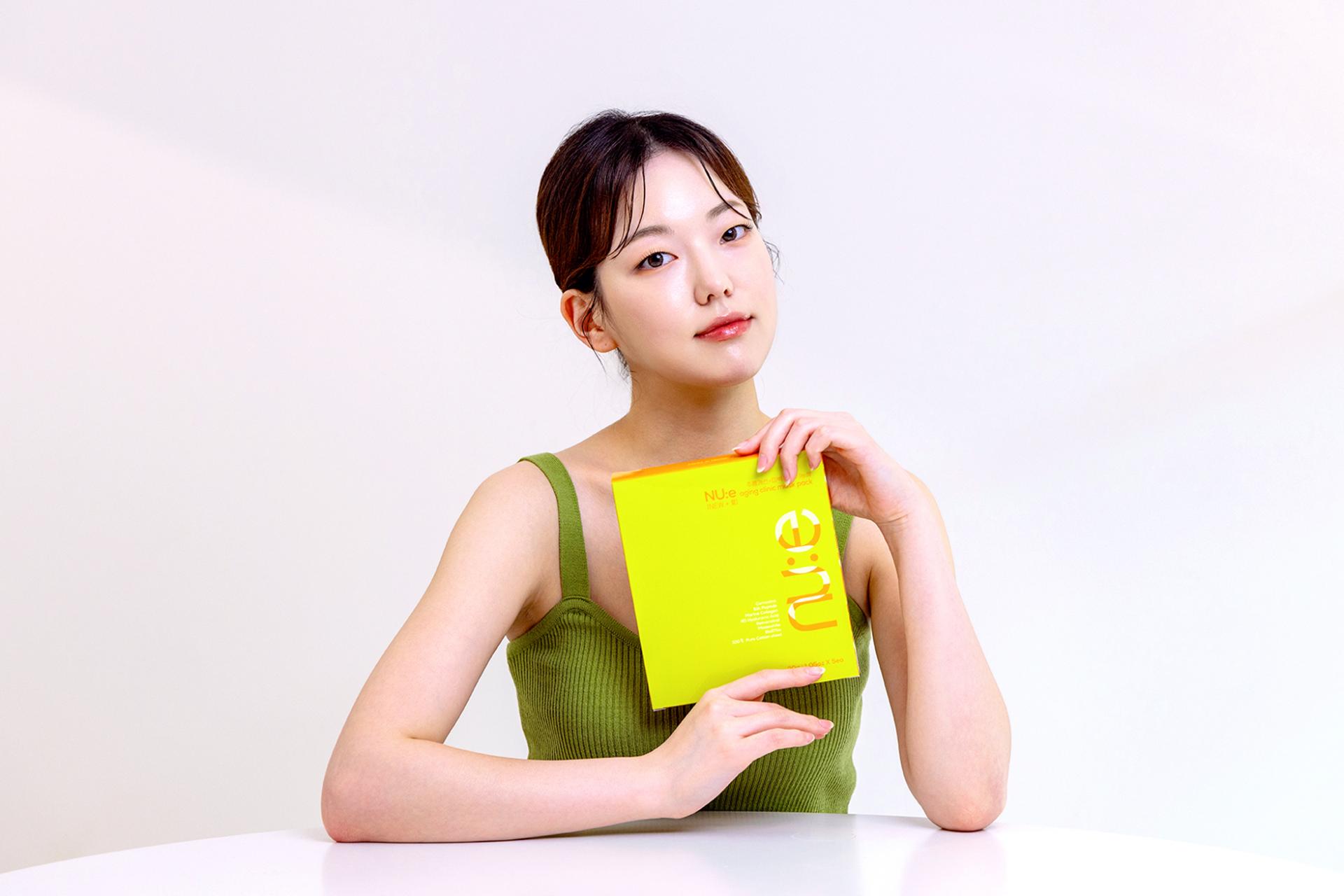 주름 개선 마스크팩 추천 – 실크 펩타이드와 안트리 성분이 들어간 누에 에이징 클리닉 마스크팩