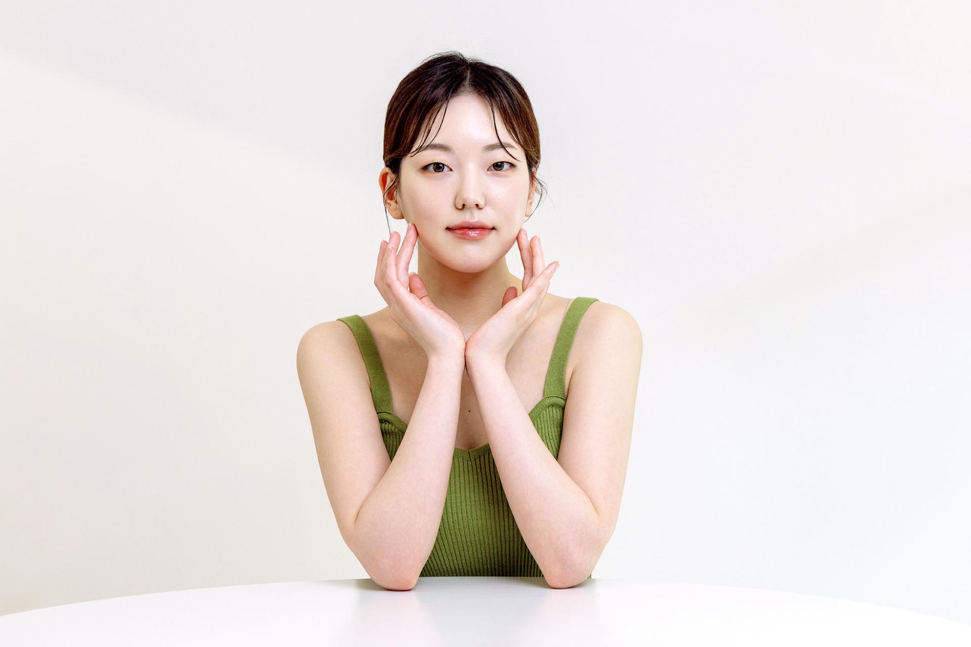 실크 펩타이드 고함량 마스크팩 – 환절기 피부 보습과 탄력 강화에 효과적인 누에 마스크팩 